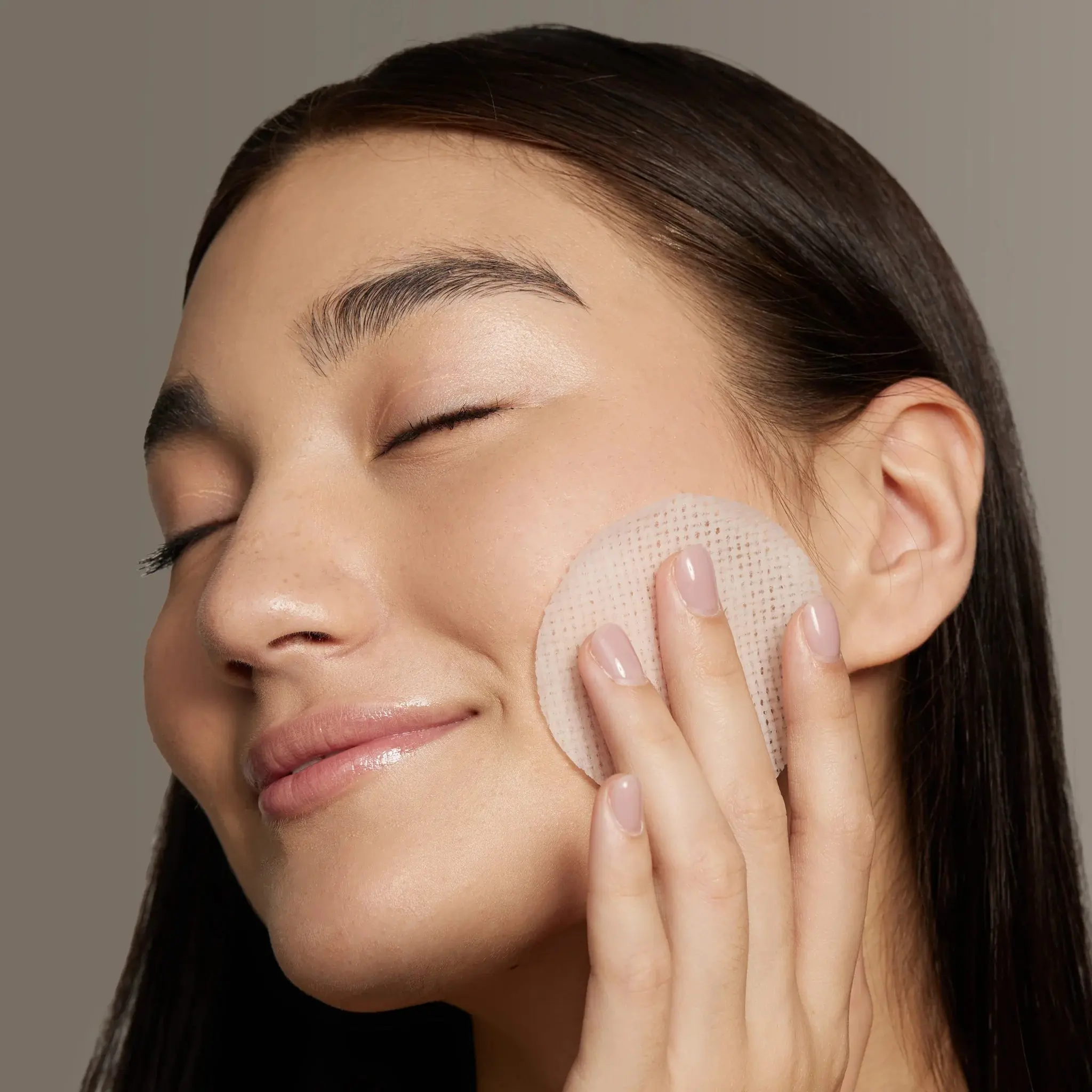 Brightening Pads - Image 2
