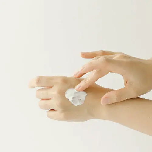 Relief Sun: Rice + Probiotics SPF50+ - Image 3