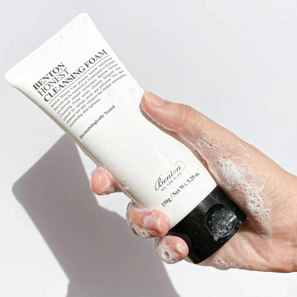 Honest Cleansing Foam - Image 3