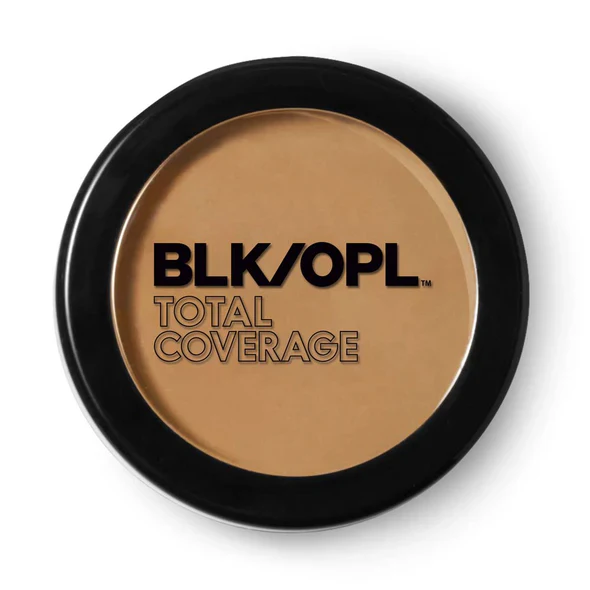 Total Coverage Concealing Foundation - Image 3