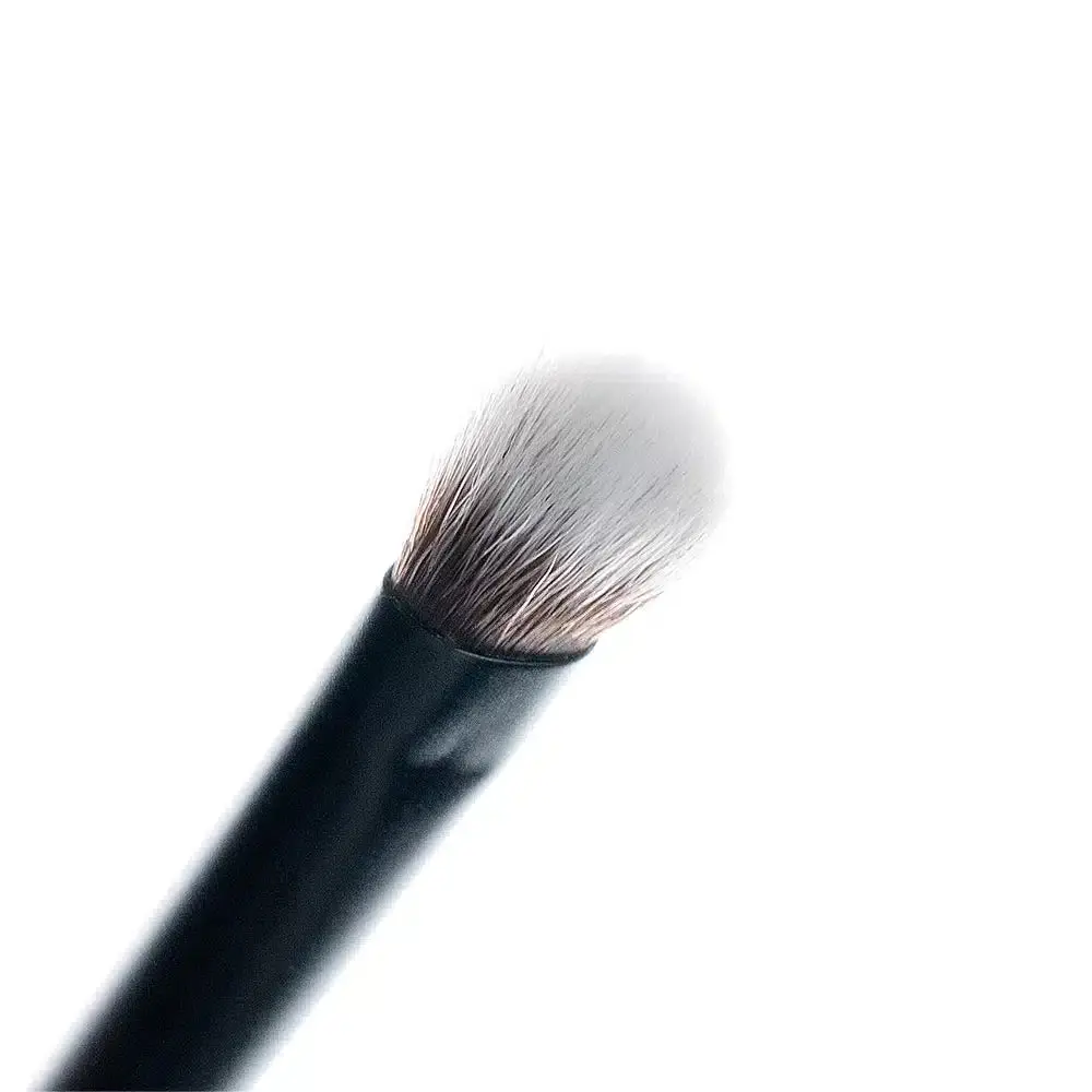 No. 19 Crease Blending Eye Brush - Image 3