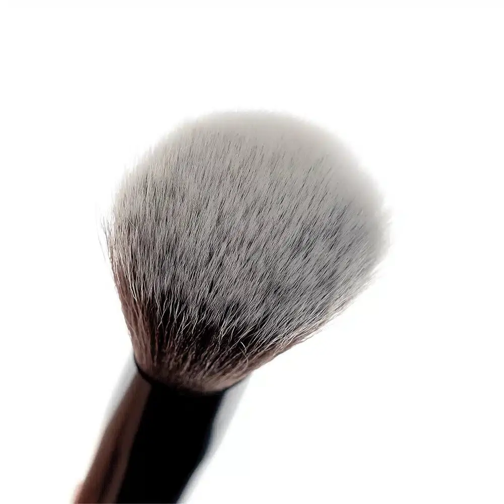 No. 2 Buffing Foundation Brush - Image 4