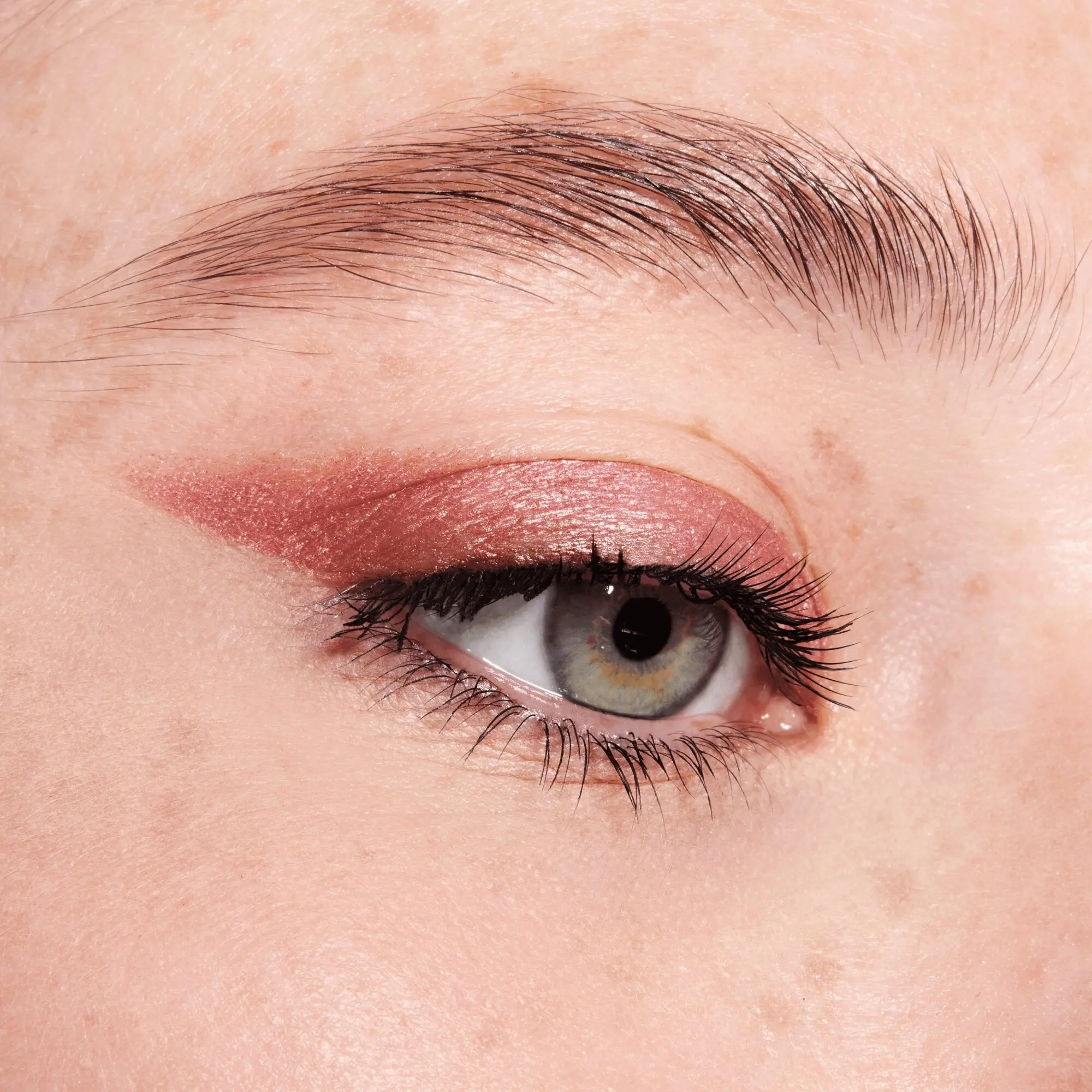 Aloe Vera Eyeshadow Stick 050 Ballet Pink - Image 2