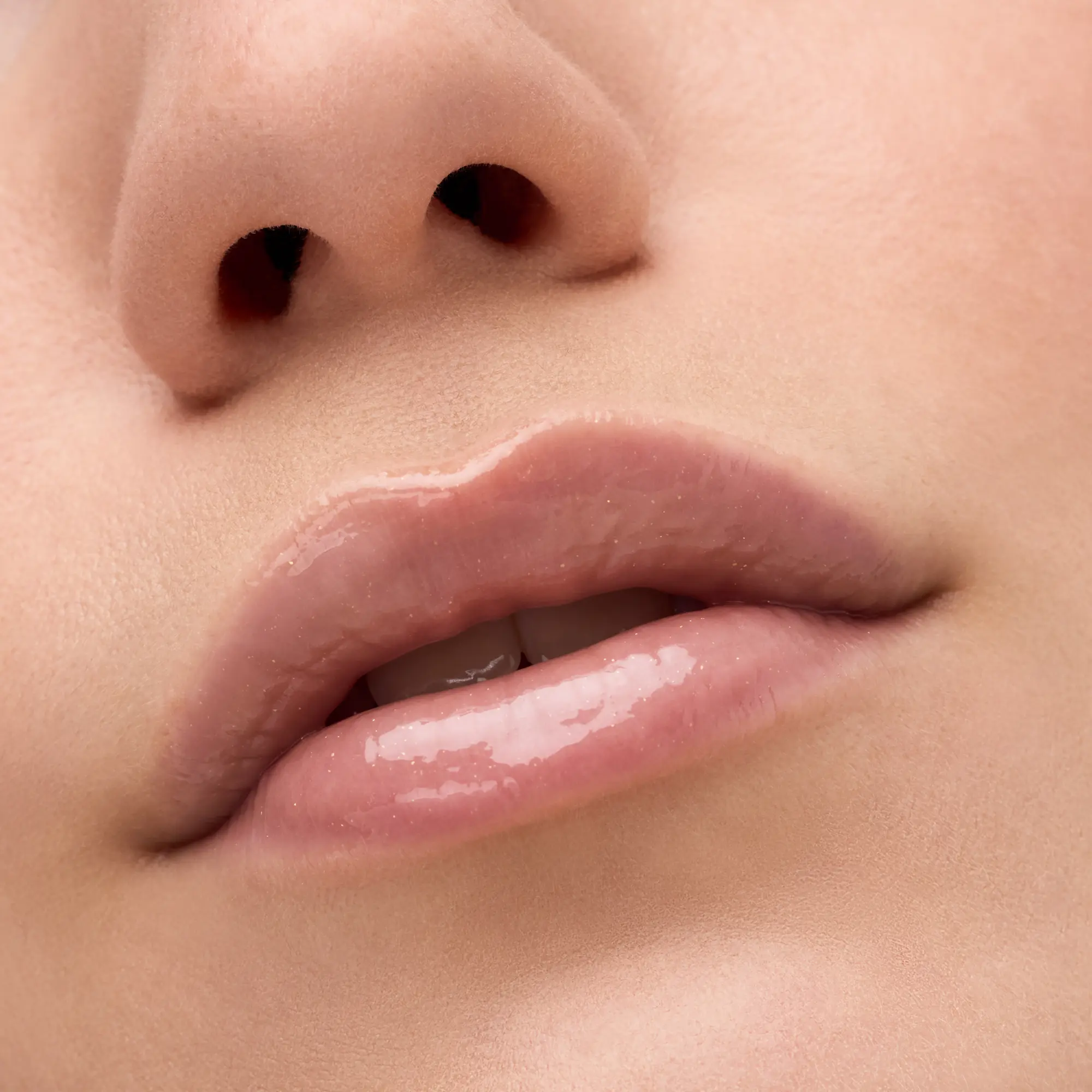 Aura Drop Lip Elixir 010 Sparkle Served - Image 3