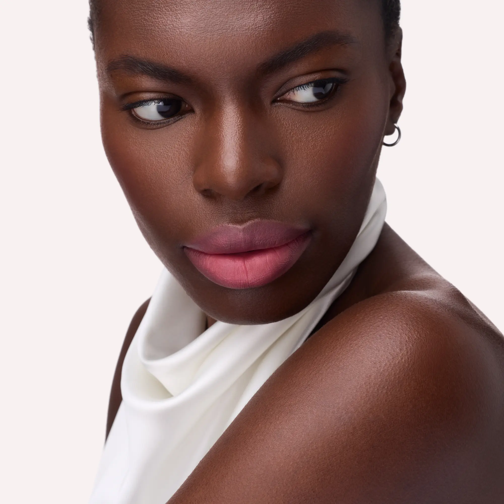 Blur-Real Matte Lipstick 010 Blur Me Baby - Image 3