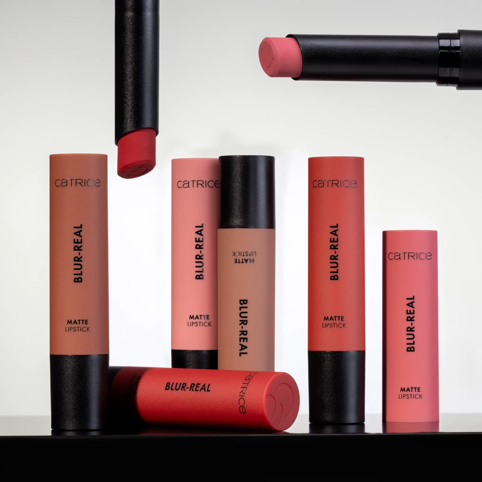 Blur-Real Matte Lipstick 010 Blur Me Baby - Image 7