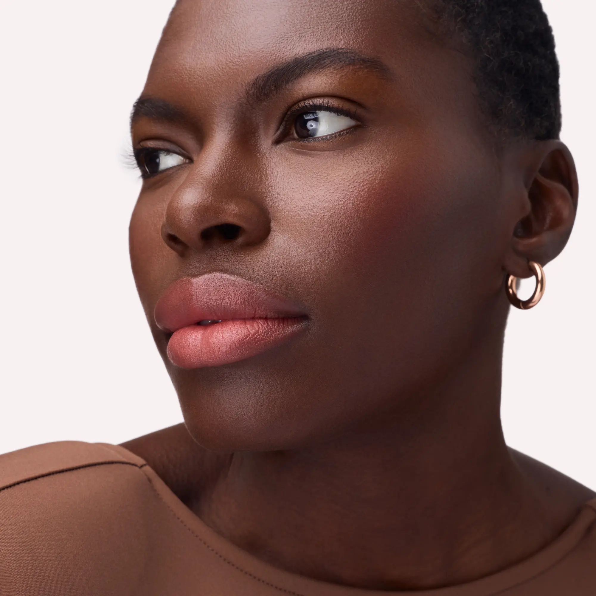 Blur-Real Matte Lipstick 020 Taupe Tension - Image 3