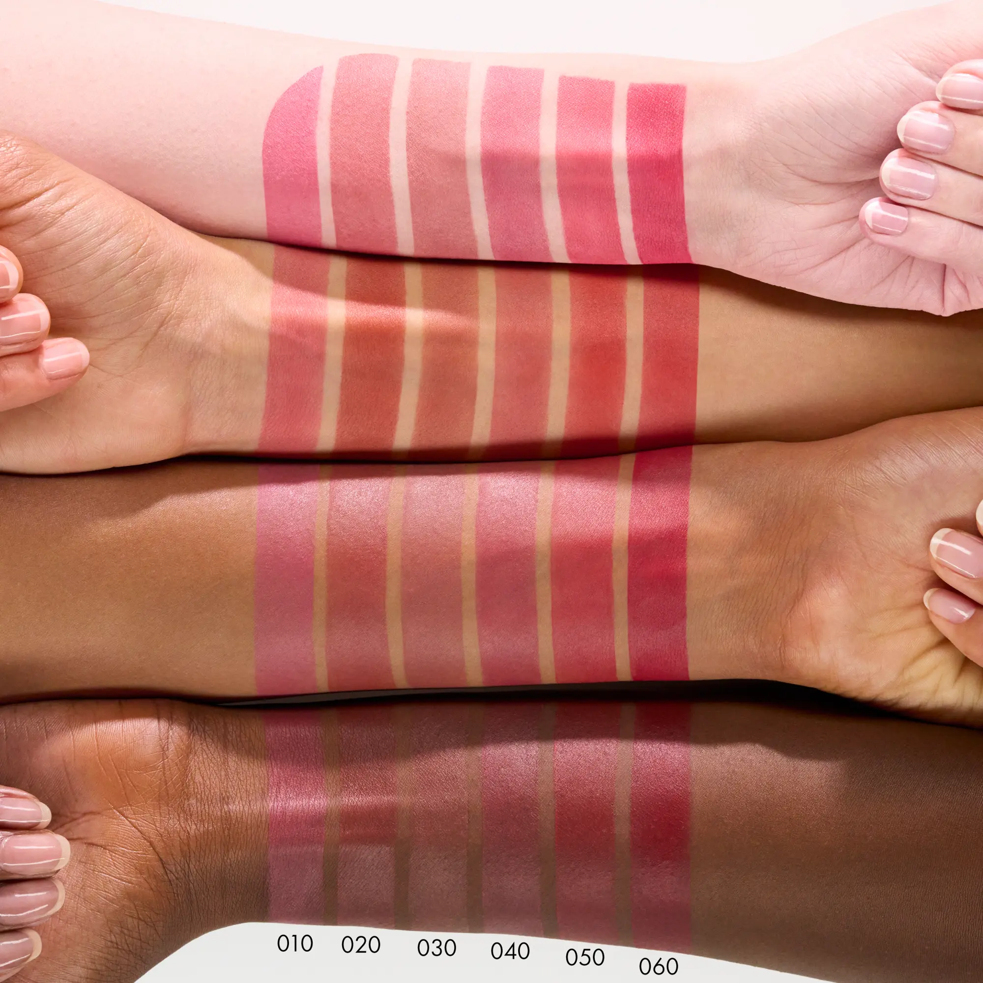 Blur-Real Matte Lipstick 020 Taupe Tension - Image 5