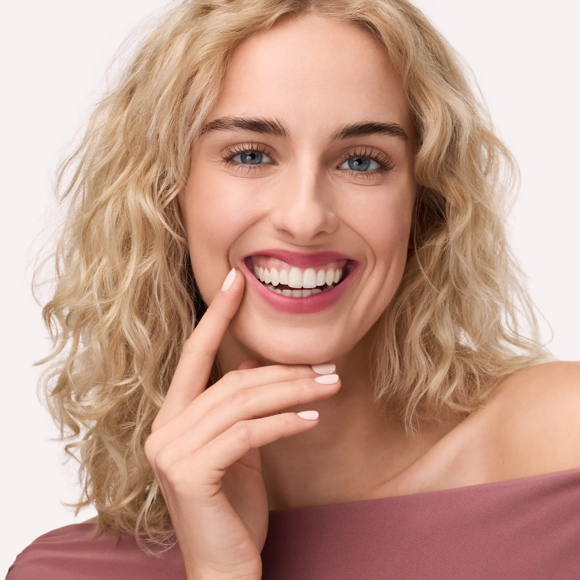 Blur-Real Matte Lipstick 040 Muted Romance - Image 3