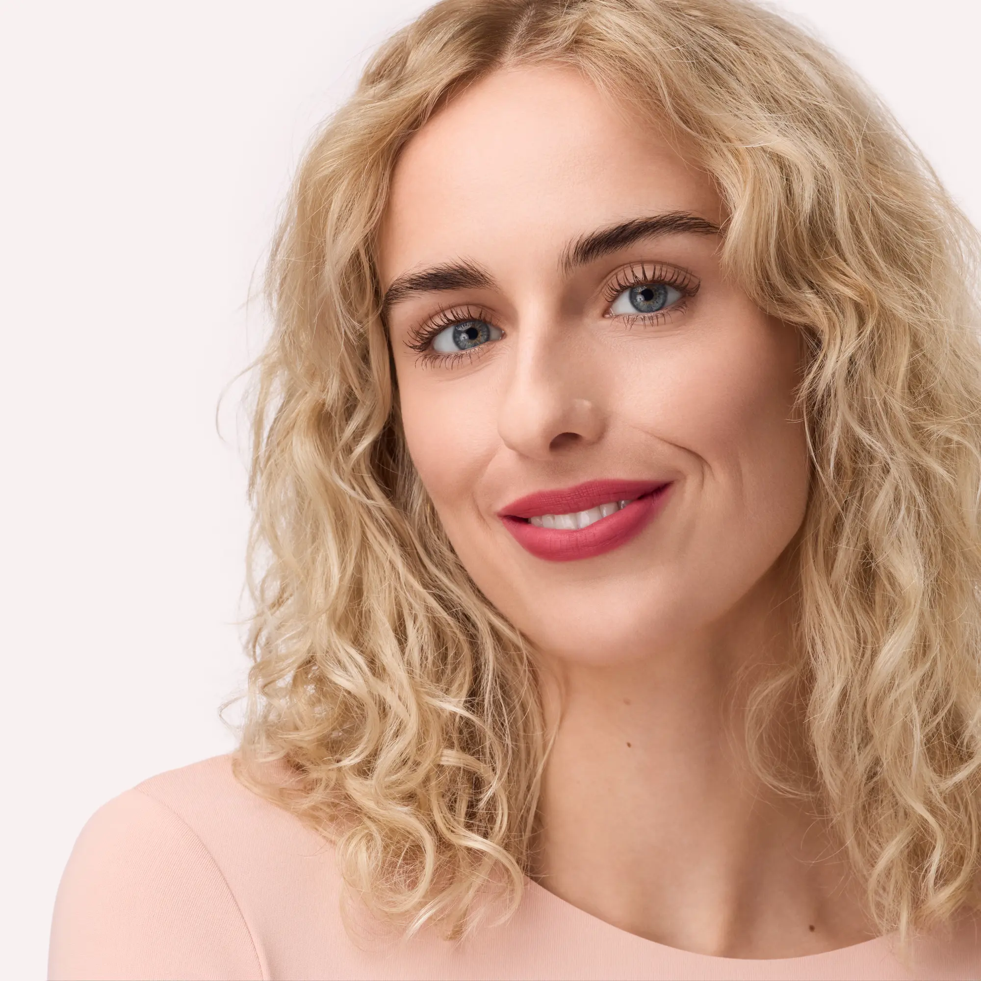 Blur-Real Matte Lipstick 050 Airy Crush - Image 3