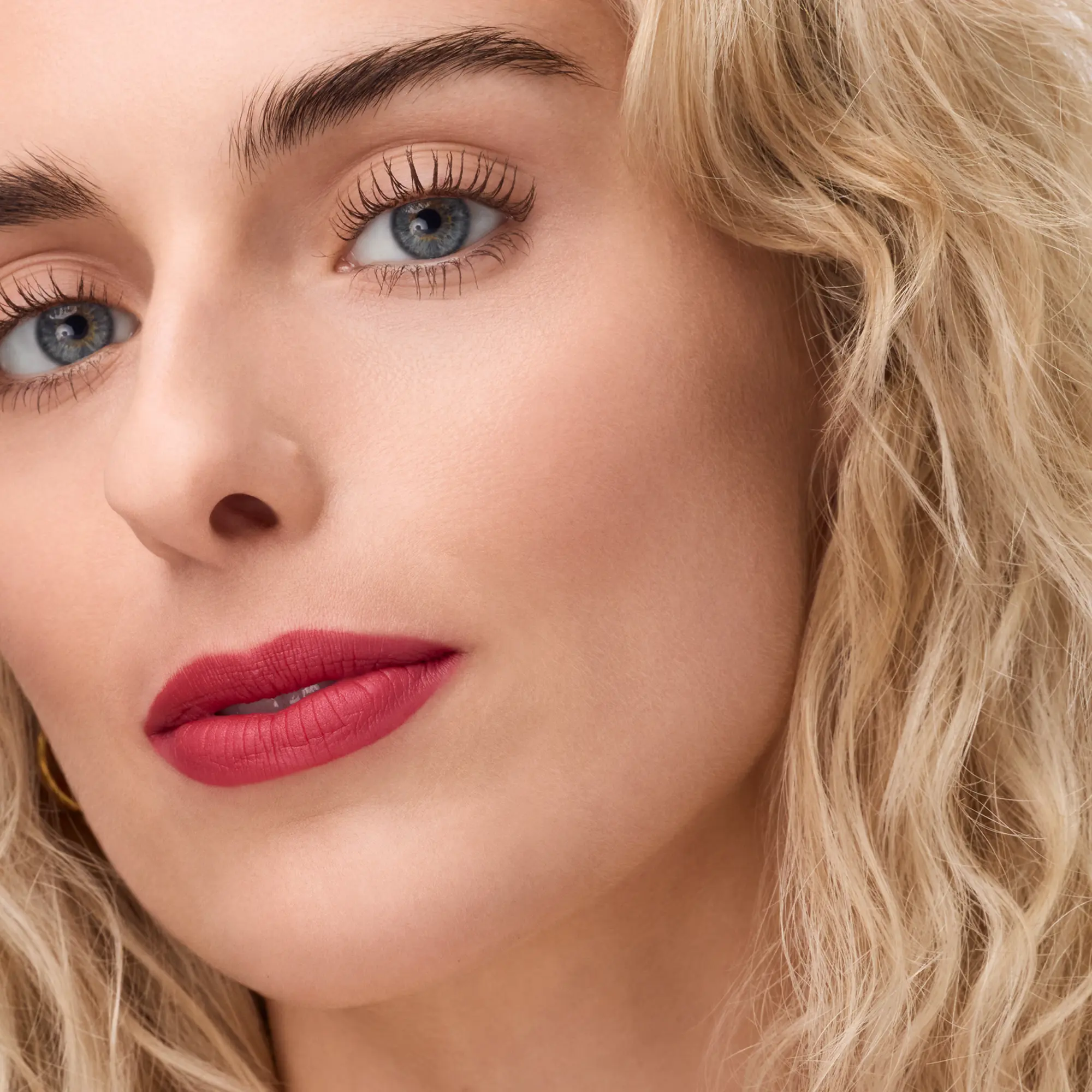Blur-Real Matte Lipstick 060 Blurred Icon - Image 2