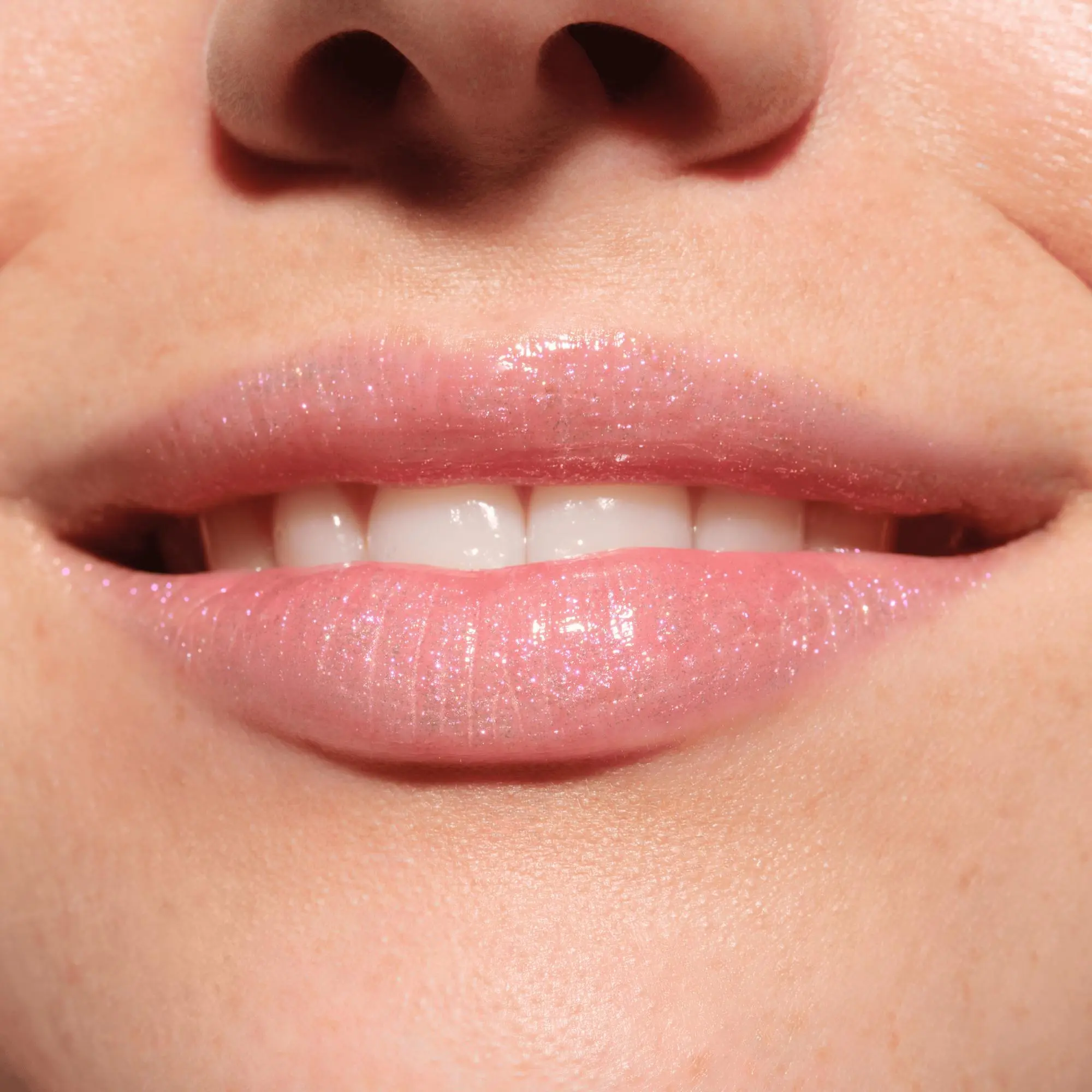 Diamond Glaze Lip Gloss 010 Bubbles 'N' Troubles - Image 3