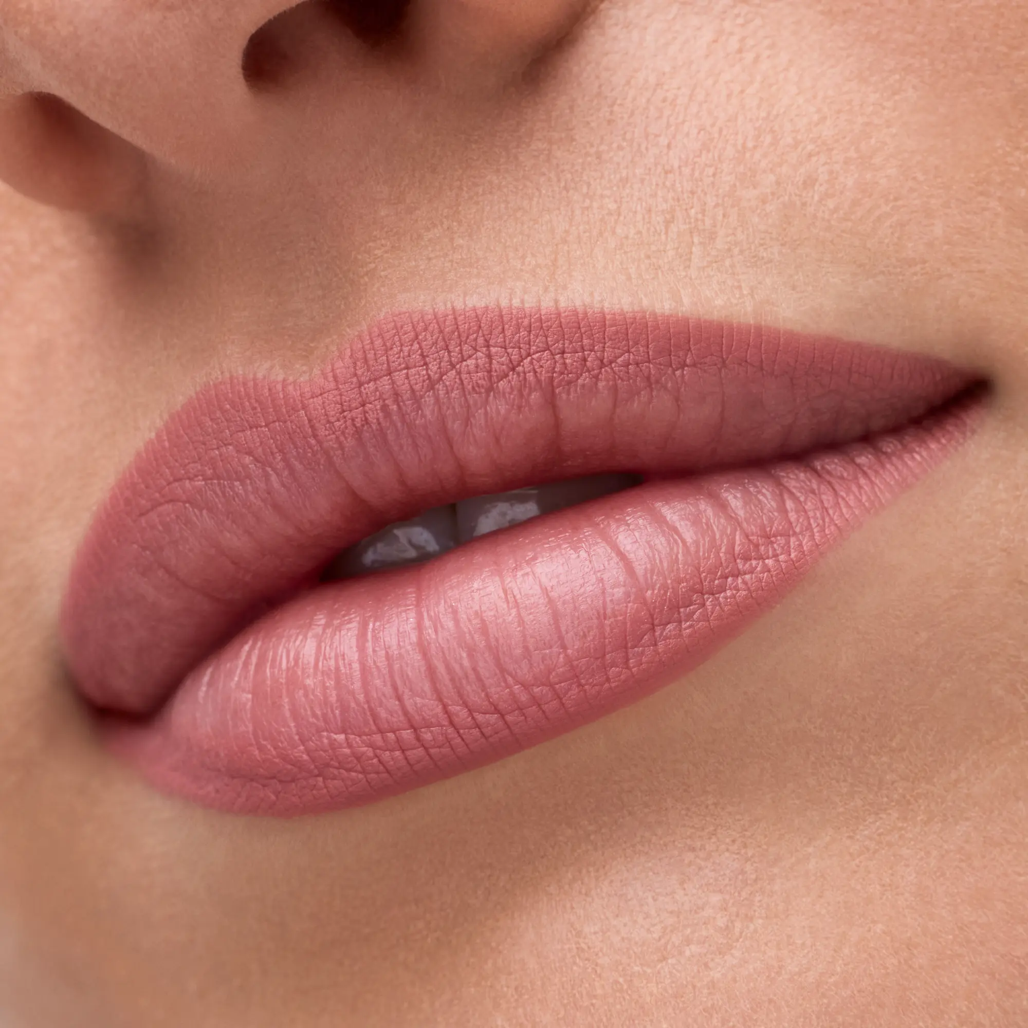 Gel Glide Long-Lasting Lip Liner 010 Princess Charming - Image 2
