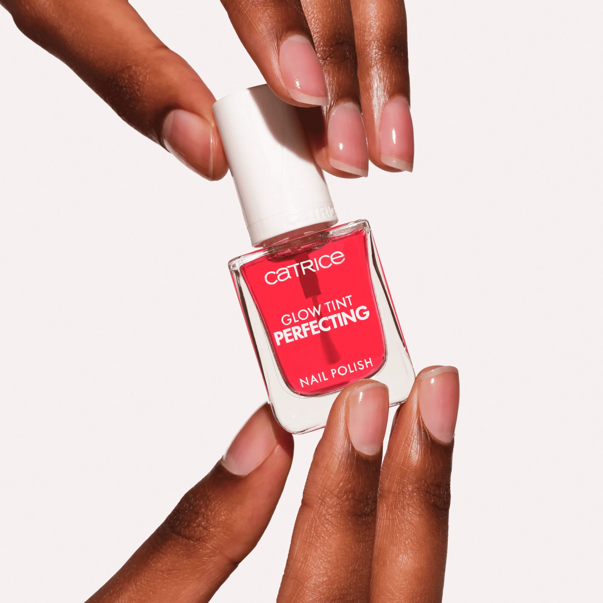 Glow Tint Perfecting Nail Polish 010 Soft Blush - Image 3