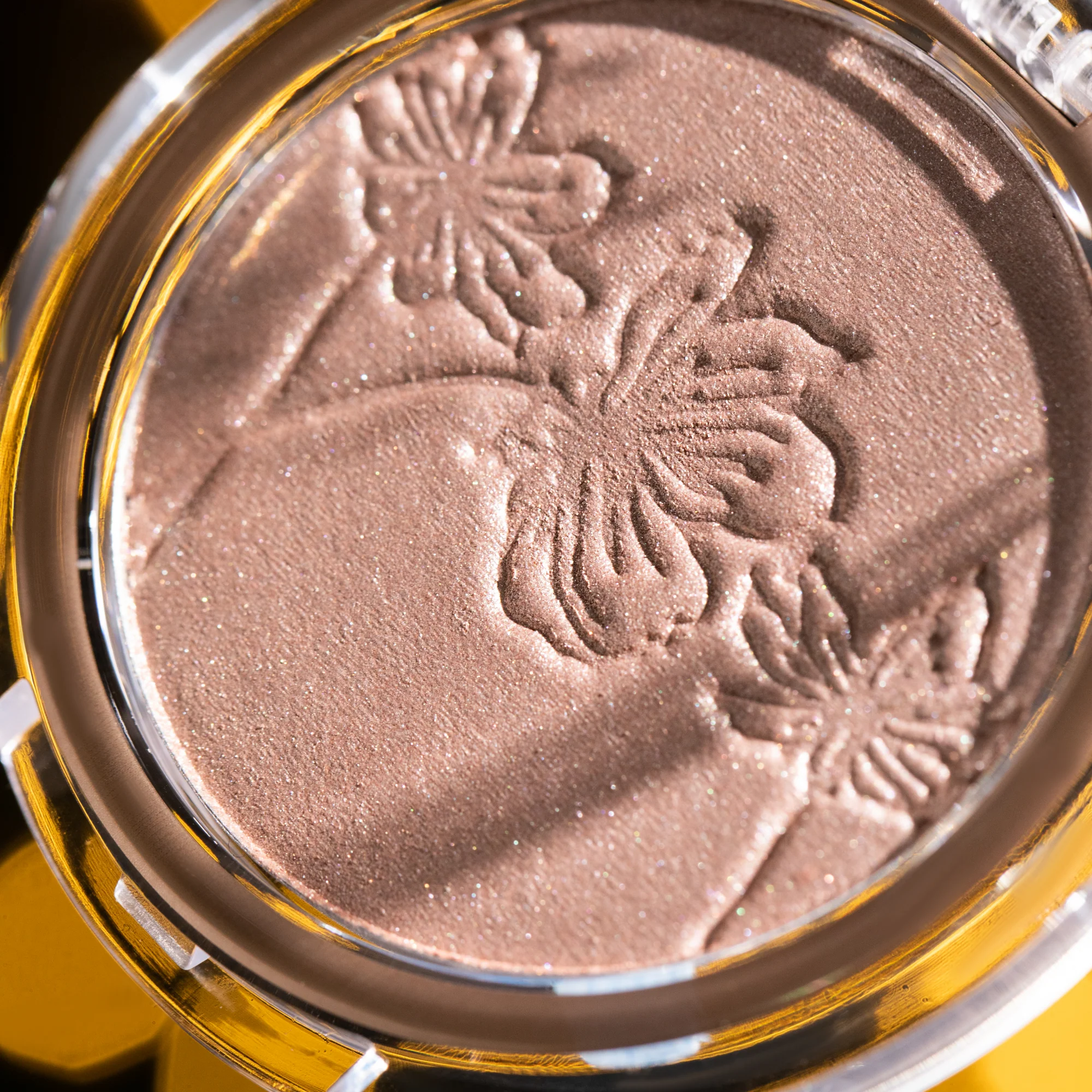 More Than Glow Highlighter 020 Supreme Rose Beam - Image 5