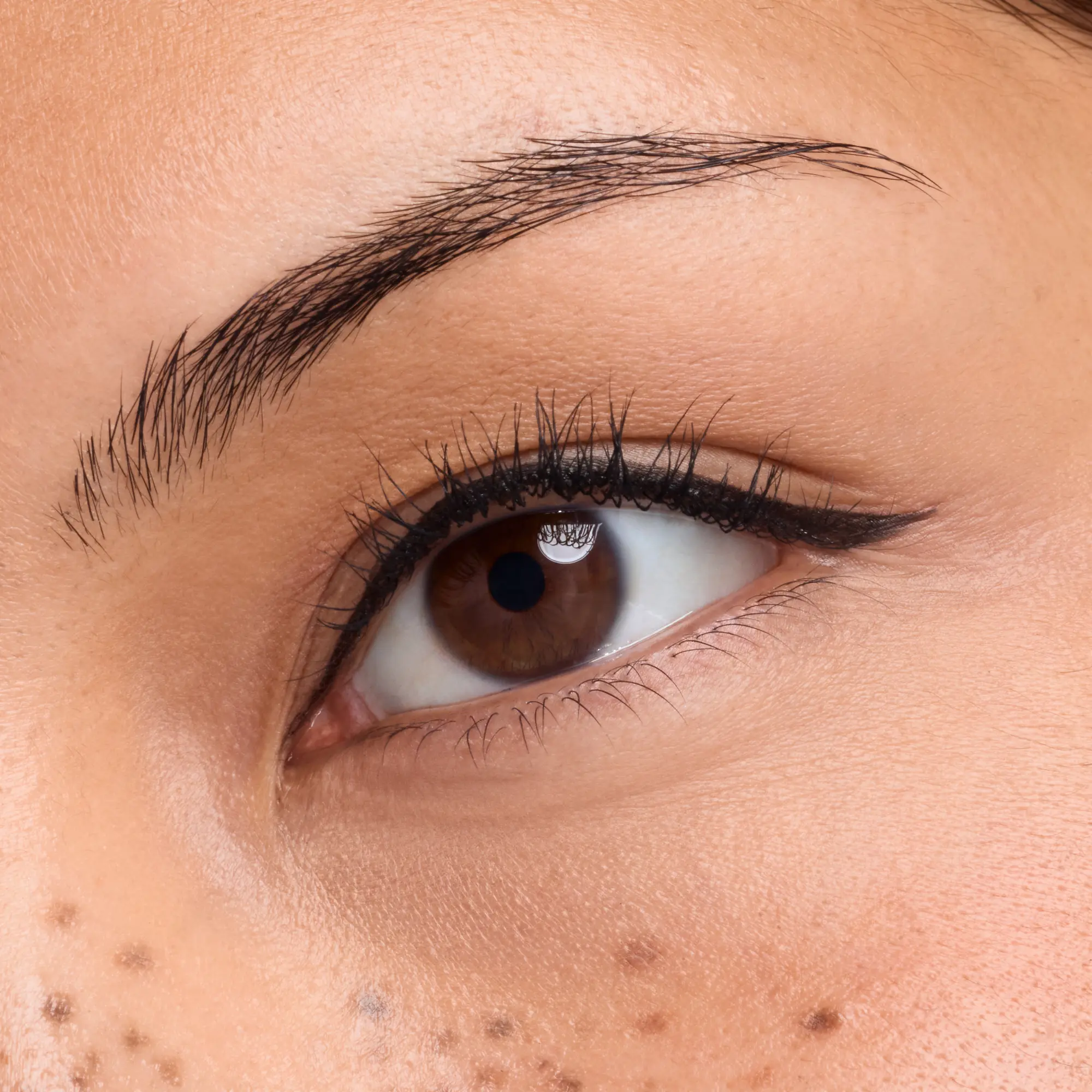 Hyper Liner Brush Eyeliner 010 Classic Black - Image 2