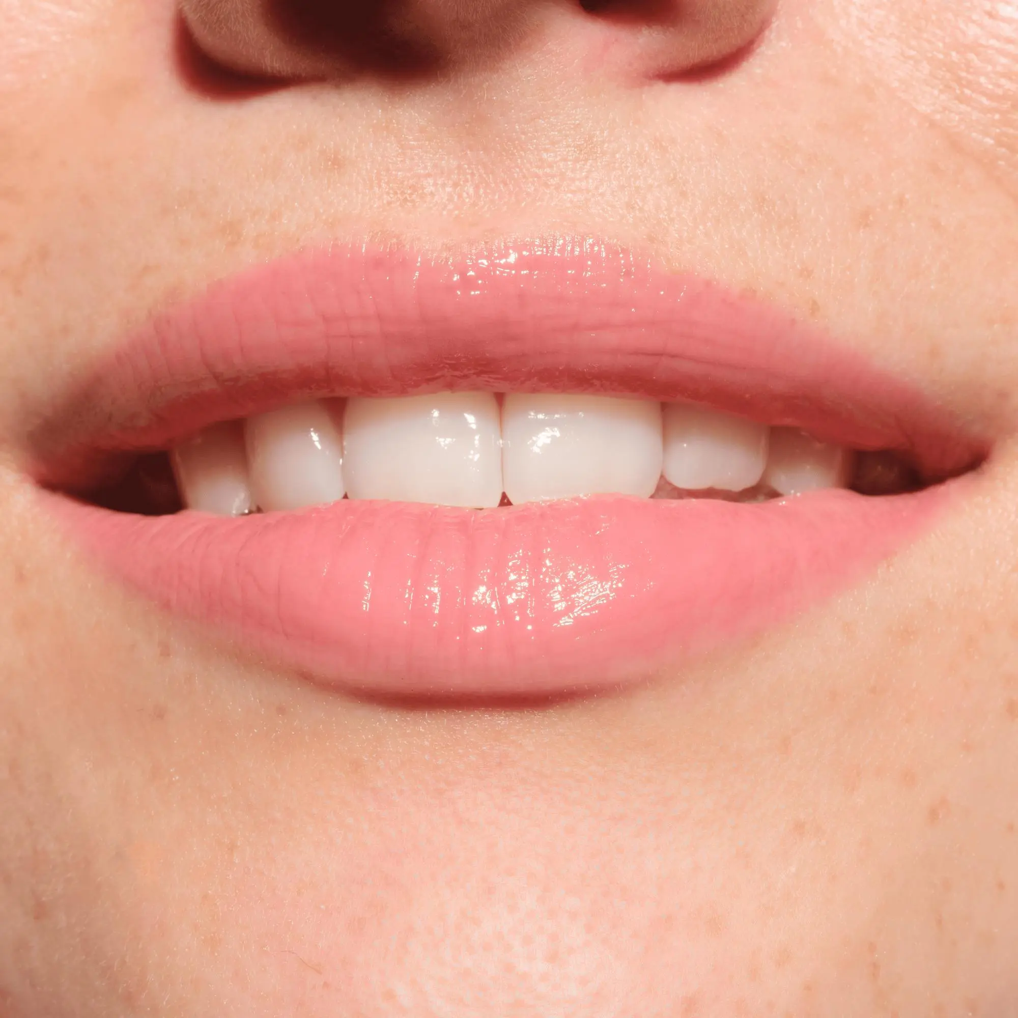 Melt & Plump Juicy Lip Plumper 020 Hyp-nude-tized - Image 3