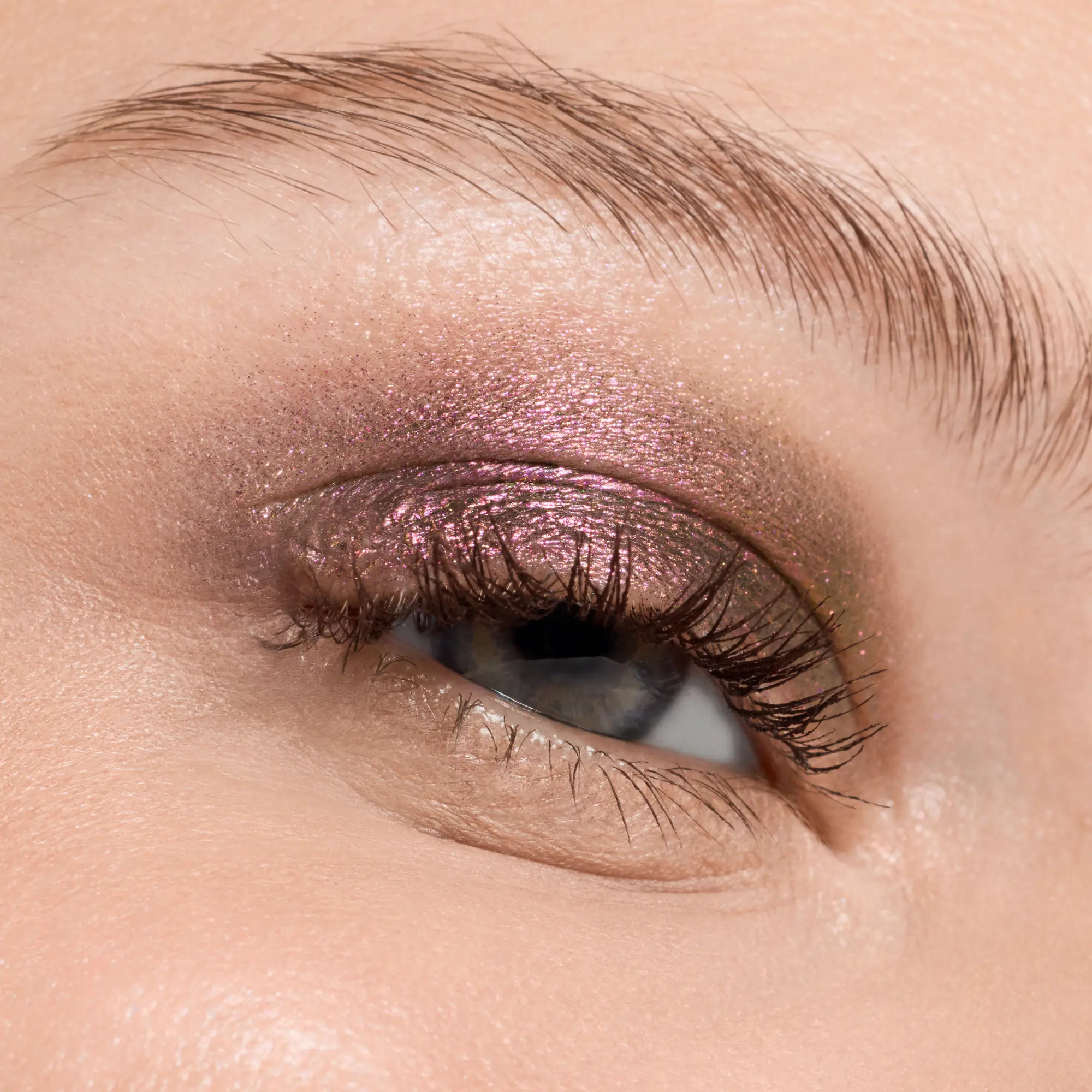 Prismatic Shift Eyeshadow 020 Berry Blaze - Image 4