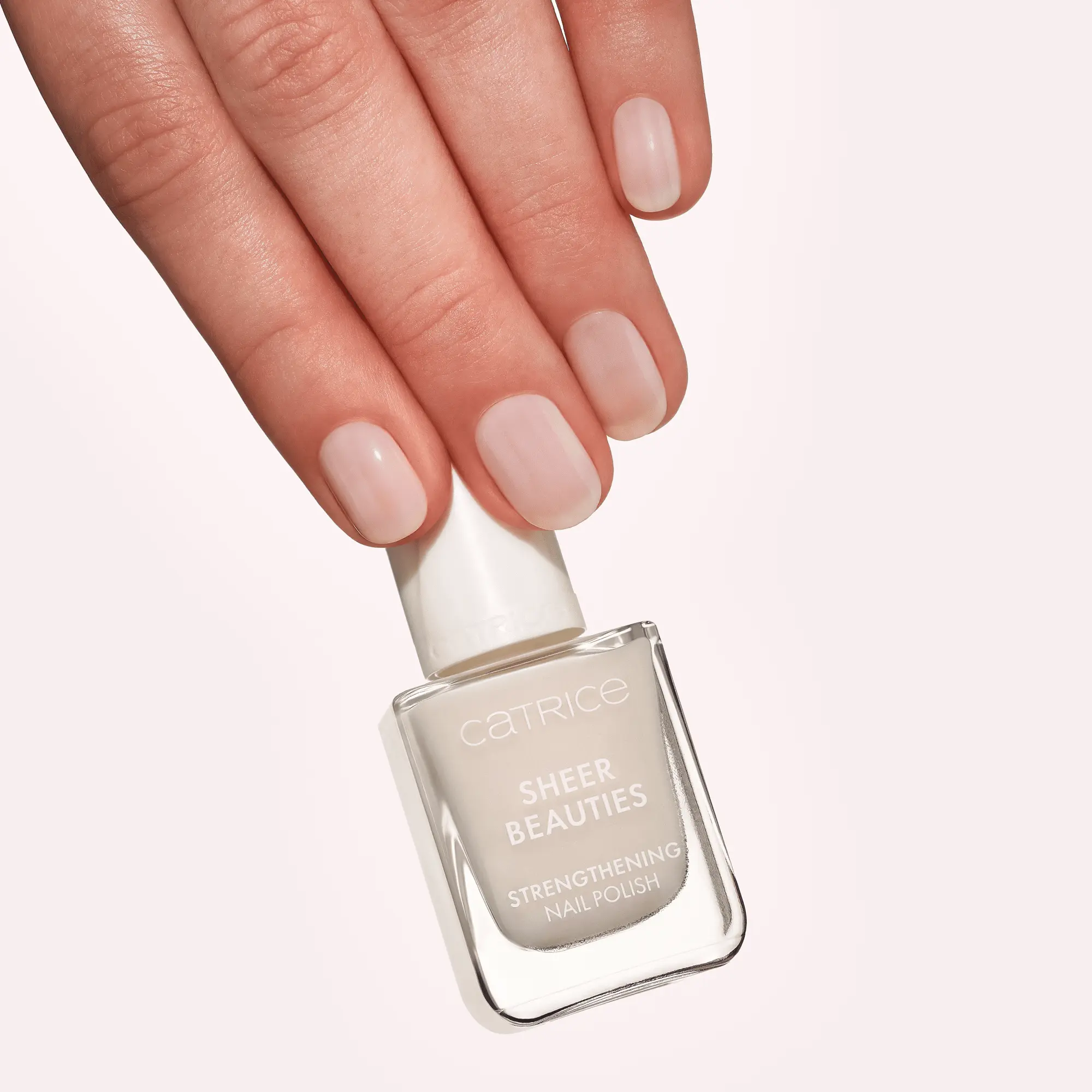 Sheer Beauties Strengthening Nail Polish 010 Milky Not Guilty - Image 3