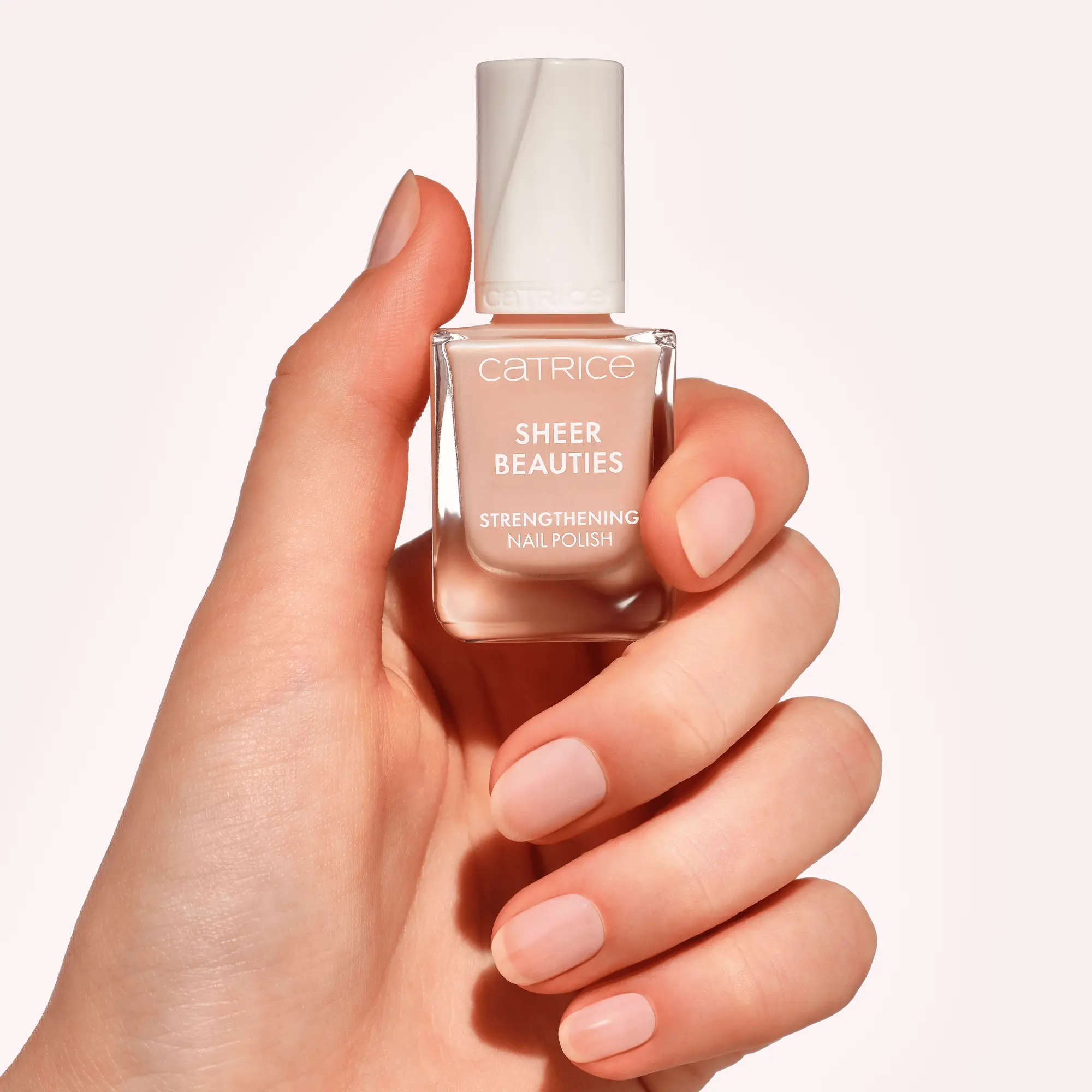 Sheer Beauties Strengthening Nail Polish 020 Roses Are Rosy - Image 2
