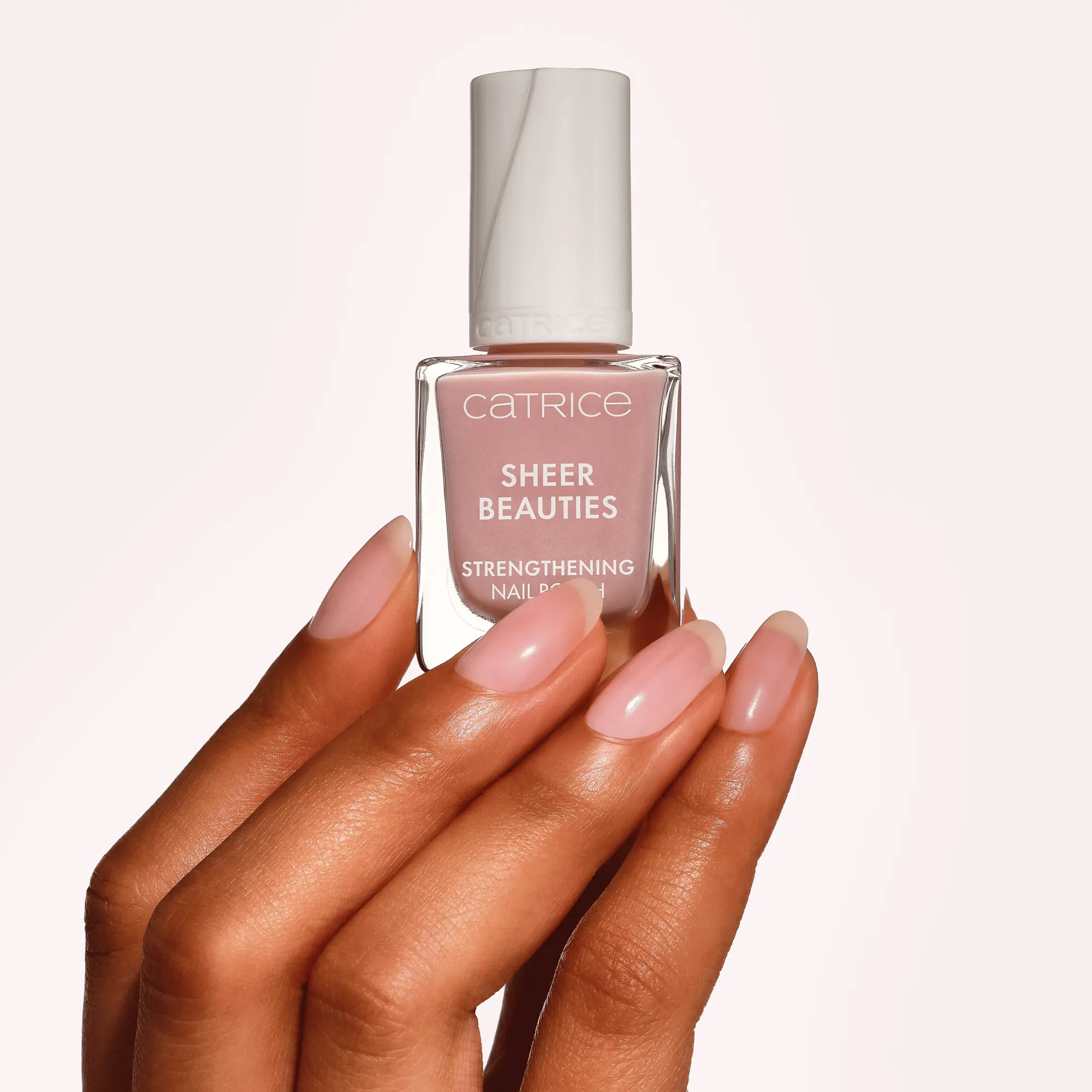 Sheer Beauties Strengthening Nail Polish 030 Barely Blushed - Image 2