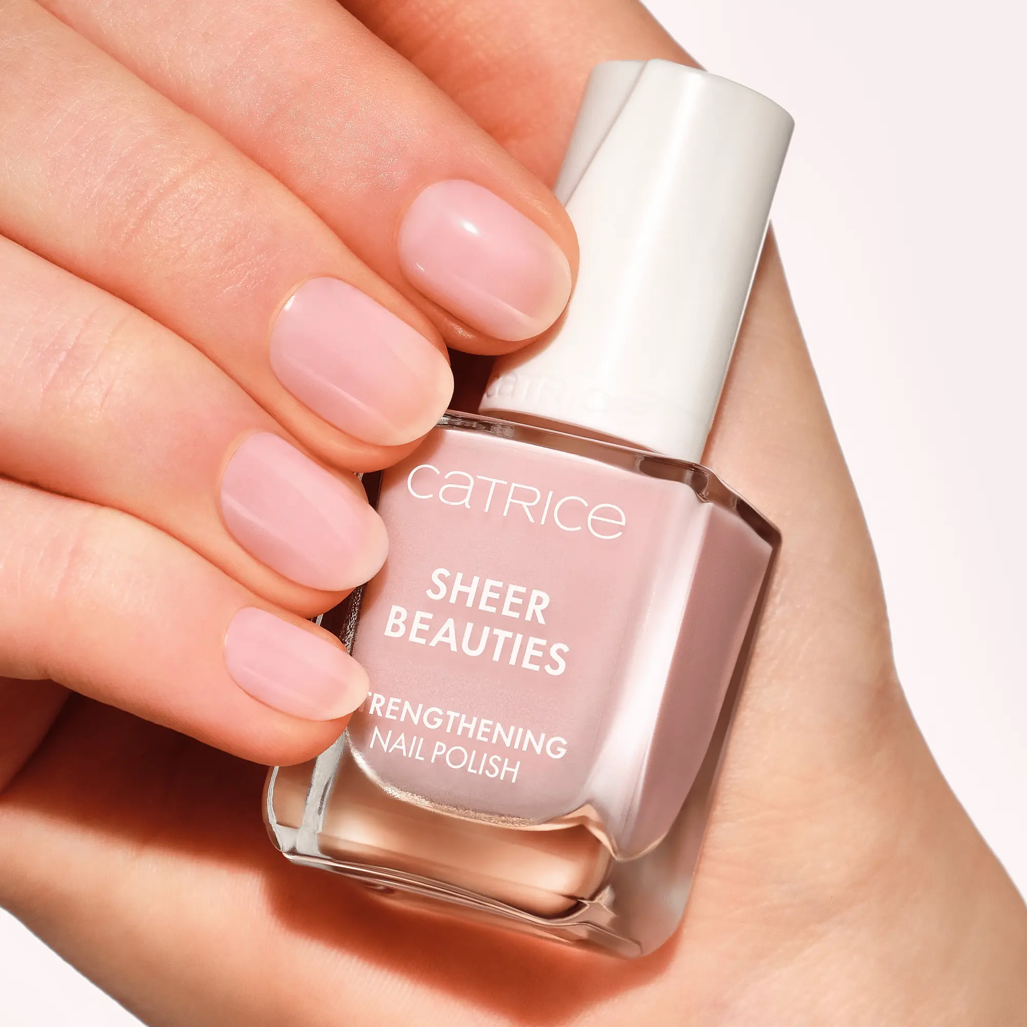 Sheer Beauties Strengthening Nail Polish 030 Barely Blushed - Image 3
