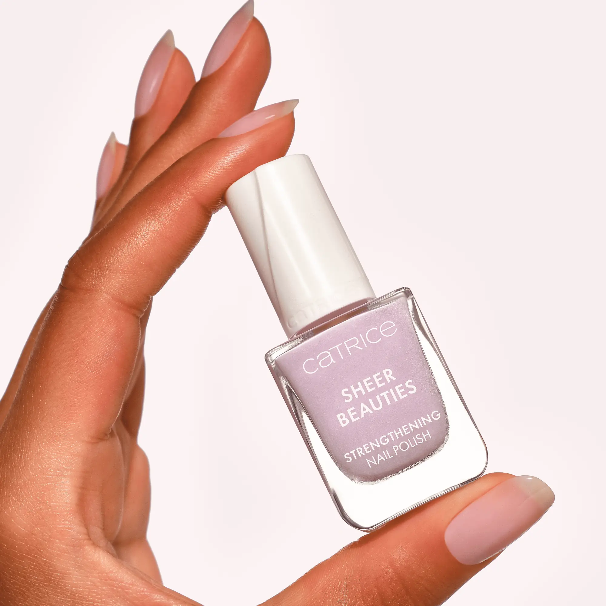 Sheer Beauties Strengthening Nail Polish 080 Lavender Whispers - Image 2