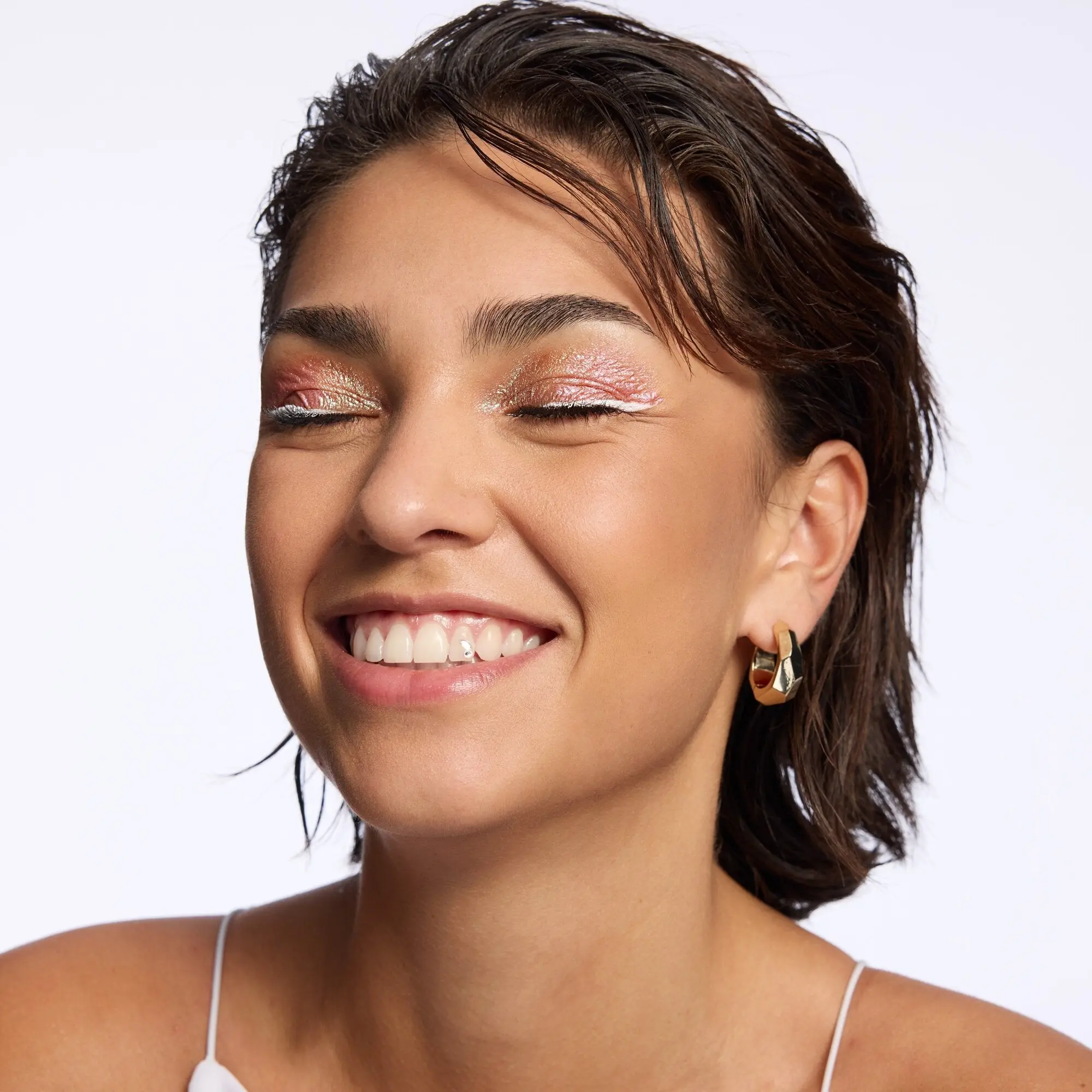 Space Glam Liquid Chrome Eyeshadow 020 Cosmic Lights - Image 5