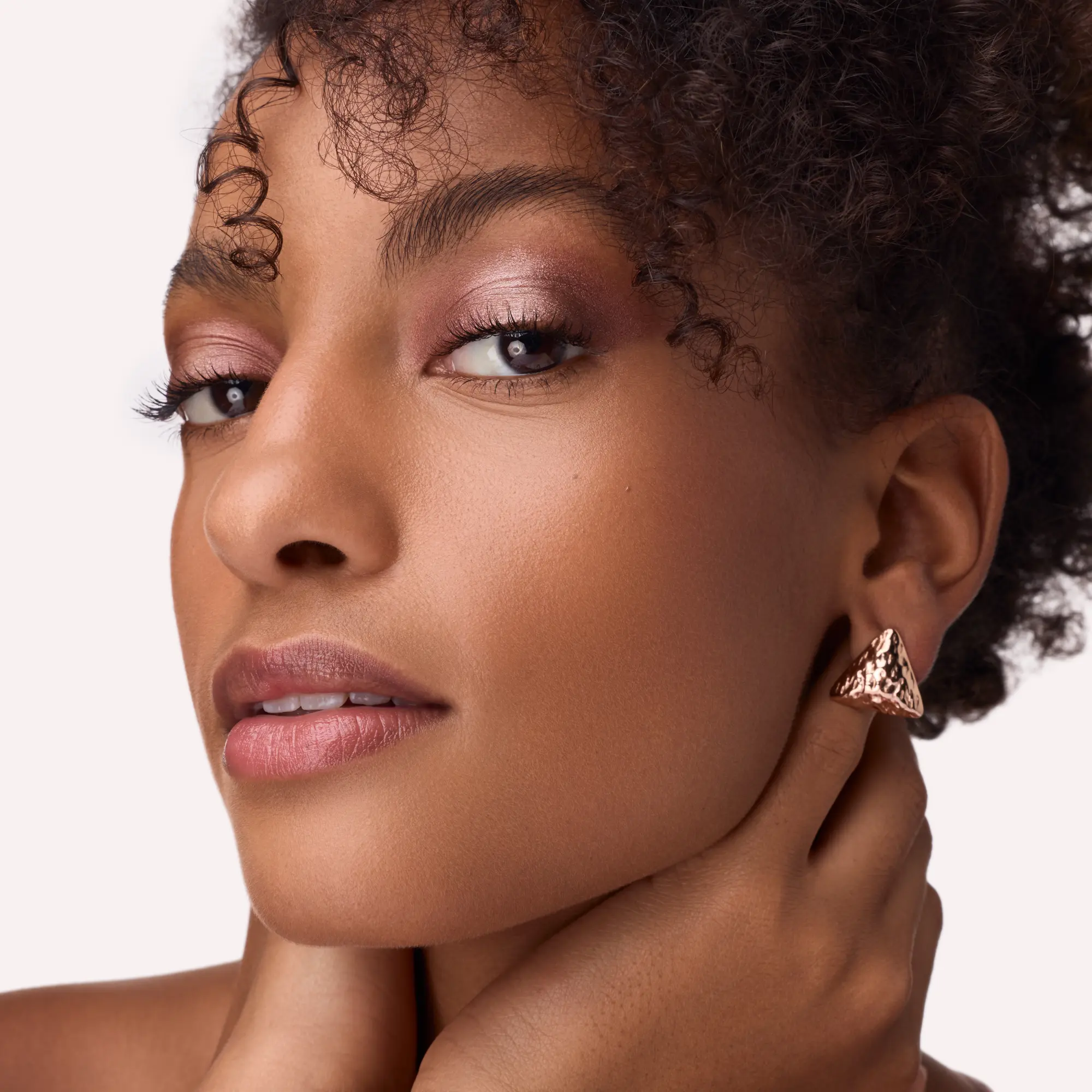 The Deep Velvet Eyeshadow Palette - Image 5