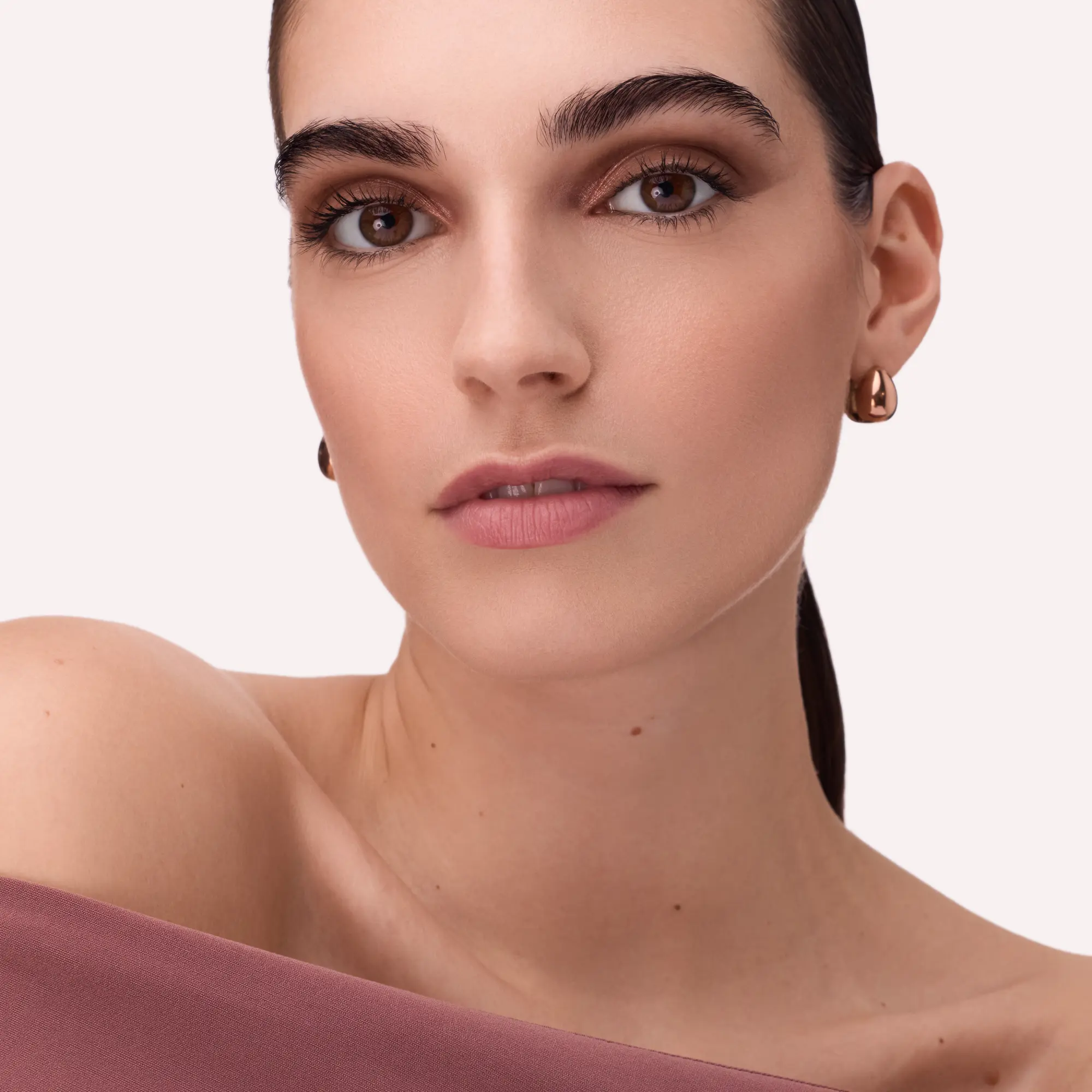 The Deep Velvet Eyeshadow Palette - Image 6