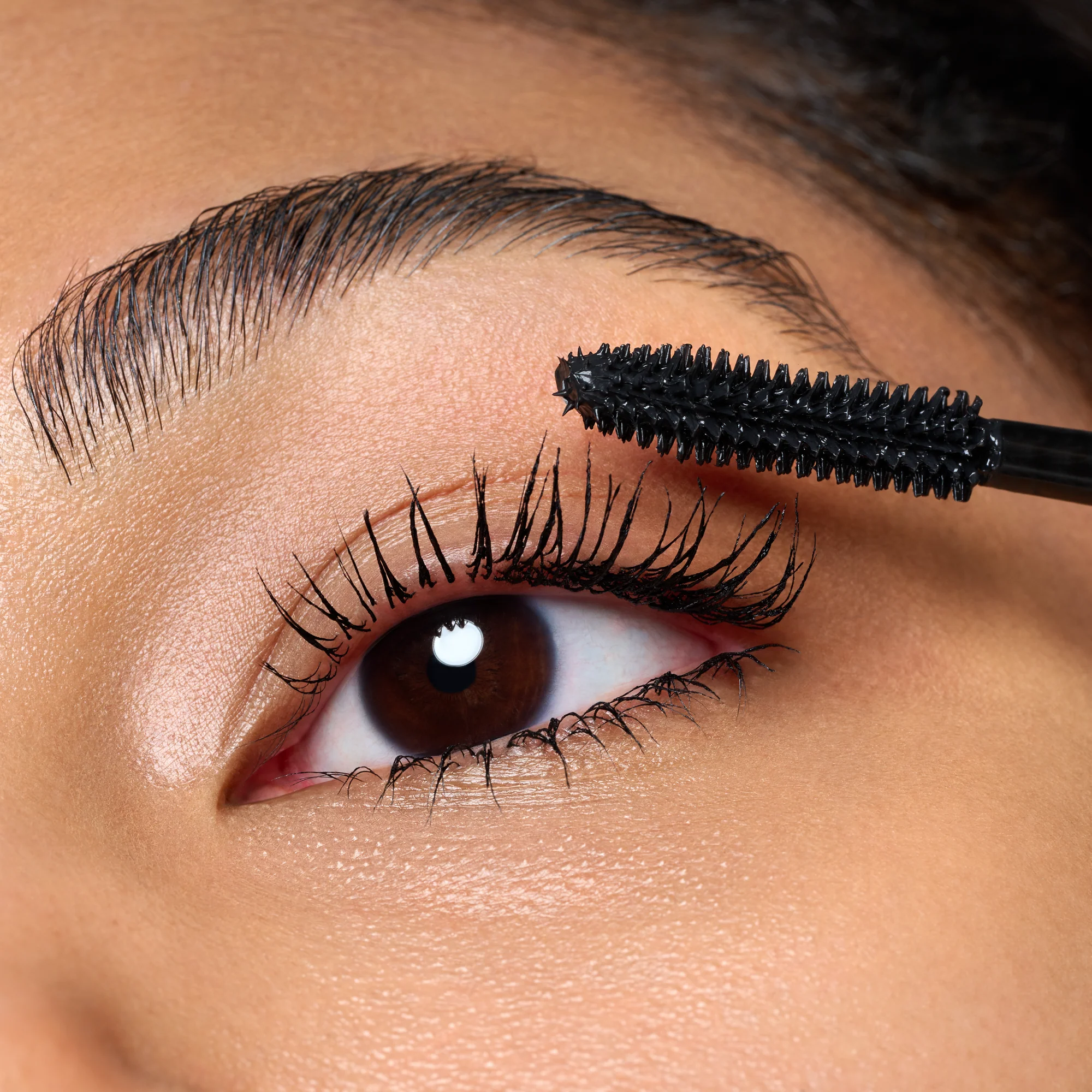 Tubing Stay In Place Volume Mascara 010 Panda-Proof Black - Image 3