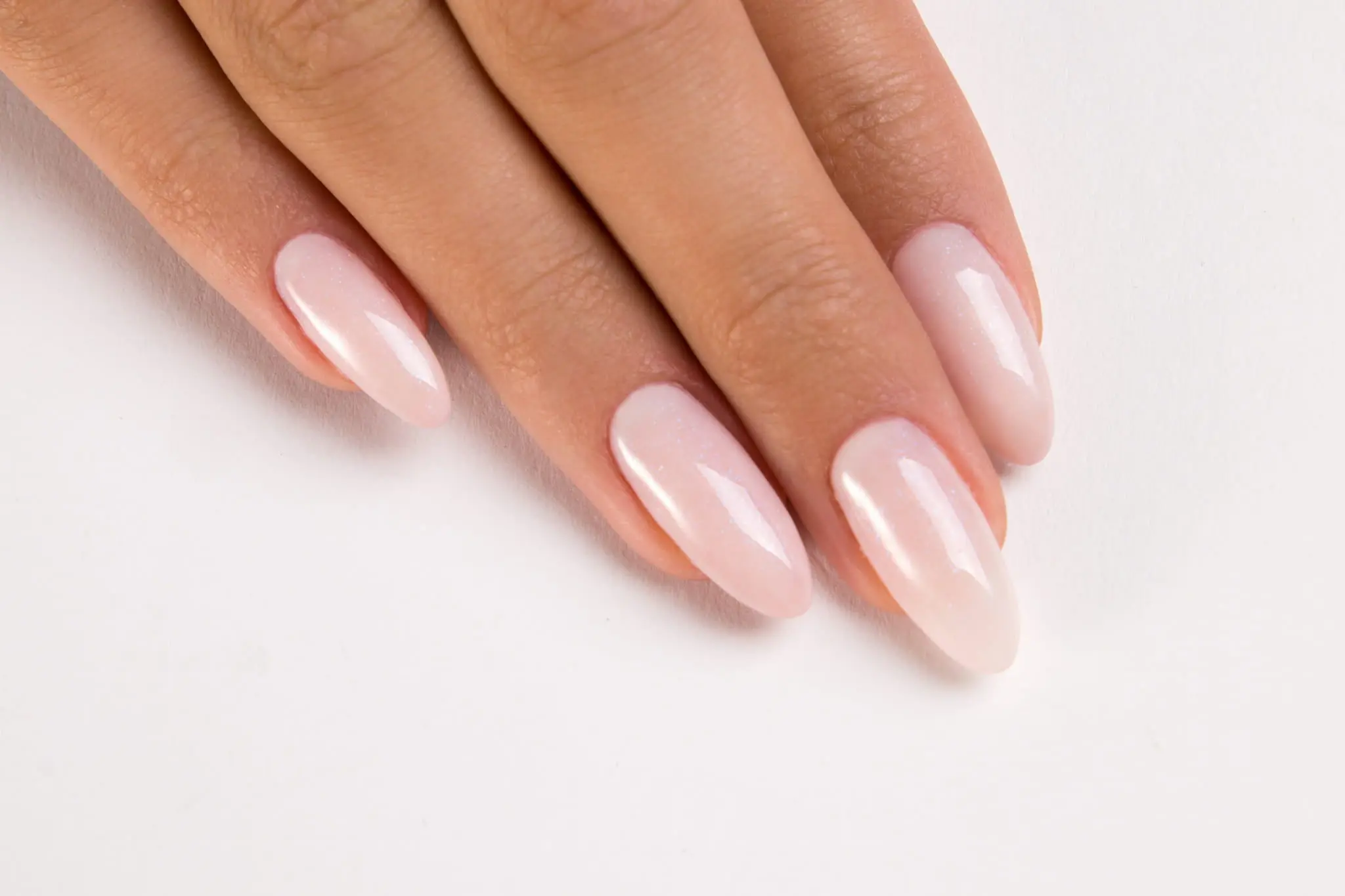 Hypoallergenic Hybrid UV/LED Gel Polish Pearly Luster 102 - Image 2