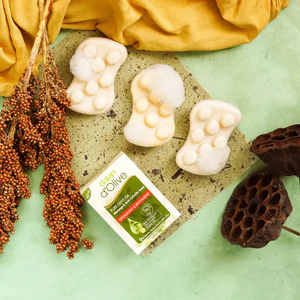 d’Olive Soap Massage Bar - Image 2