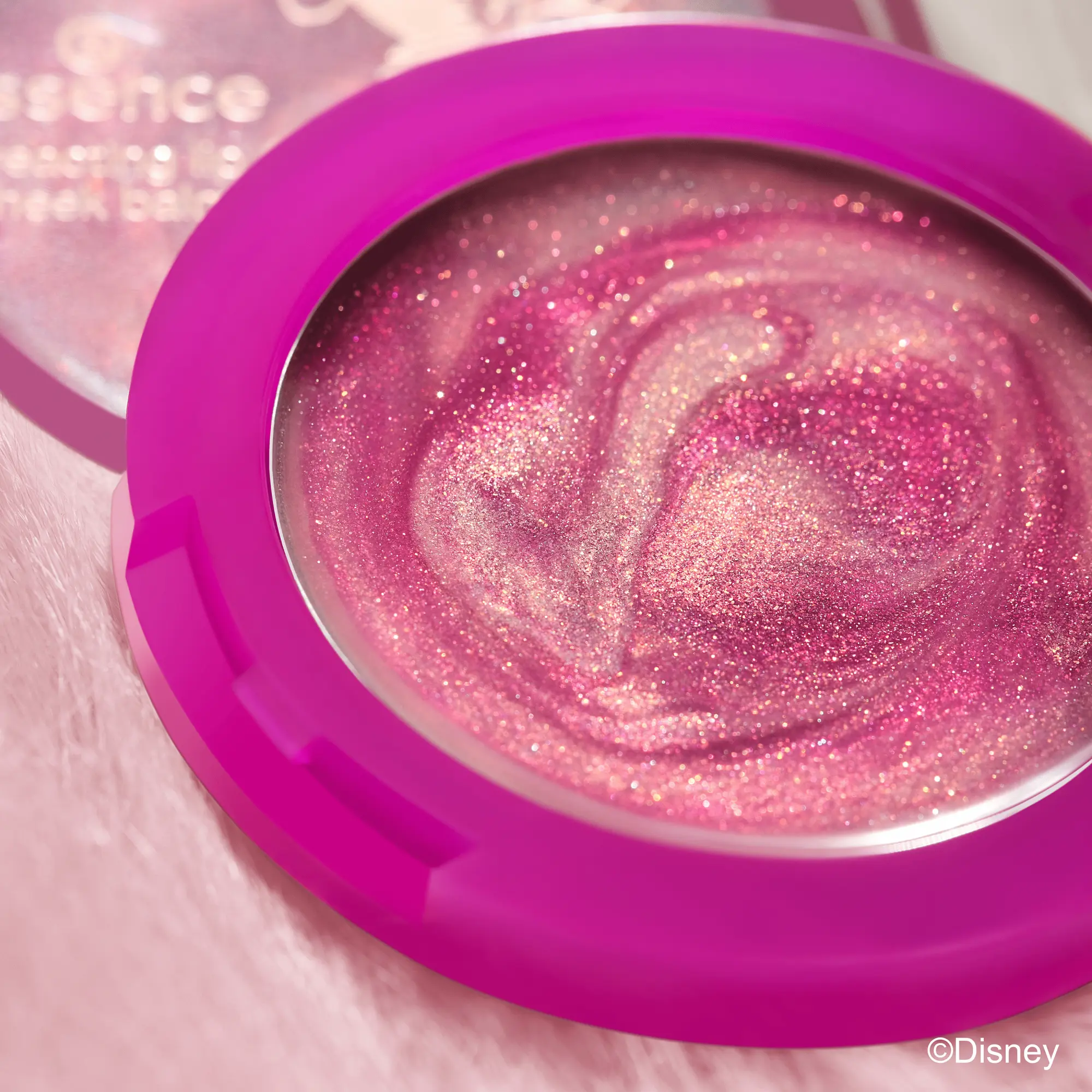 Disney Alice In Wonderland Ph-Reacting Lip & Cheek Balm 01 Team Fun - Image 6