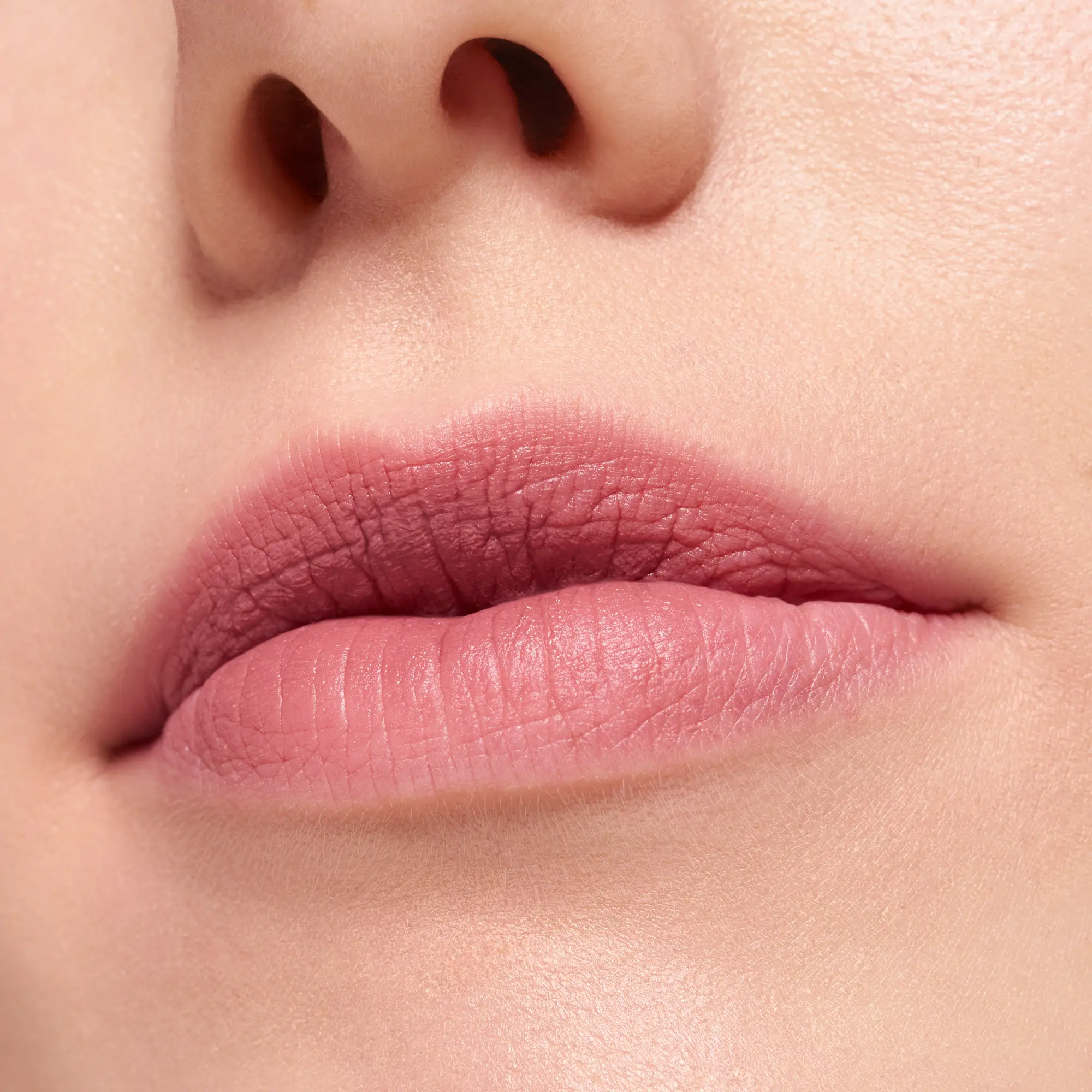 Blur Soufflé Matte Lip Cream 06 Pillow Talking - Image 4