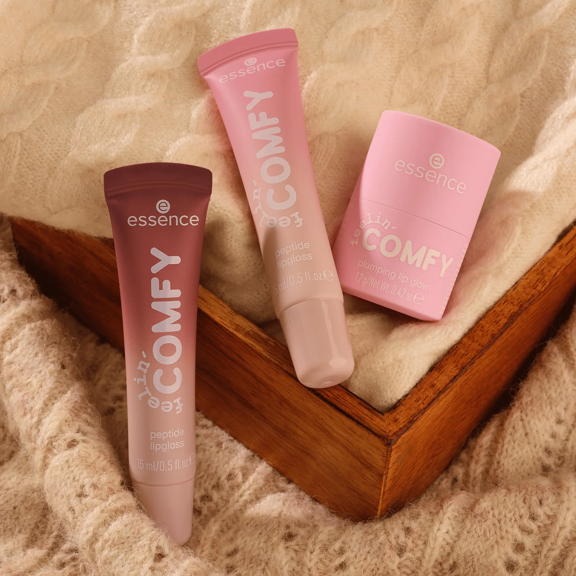 Feelin' Comfy Plumping Lip Glow Pillow Pout - Image 3