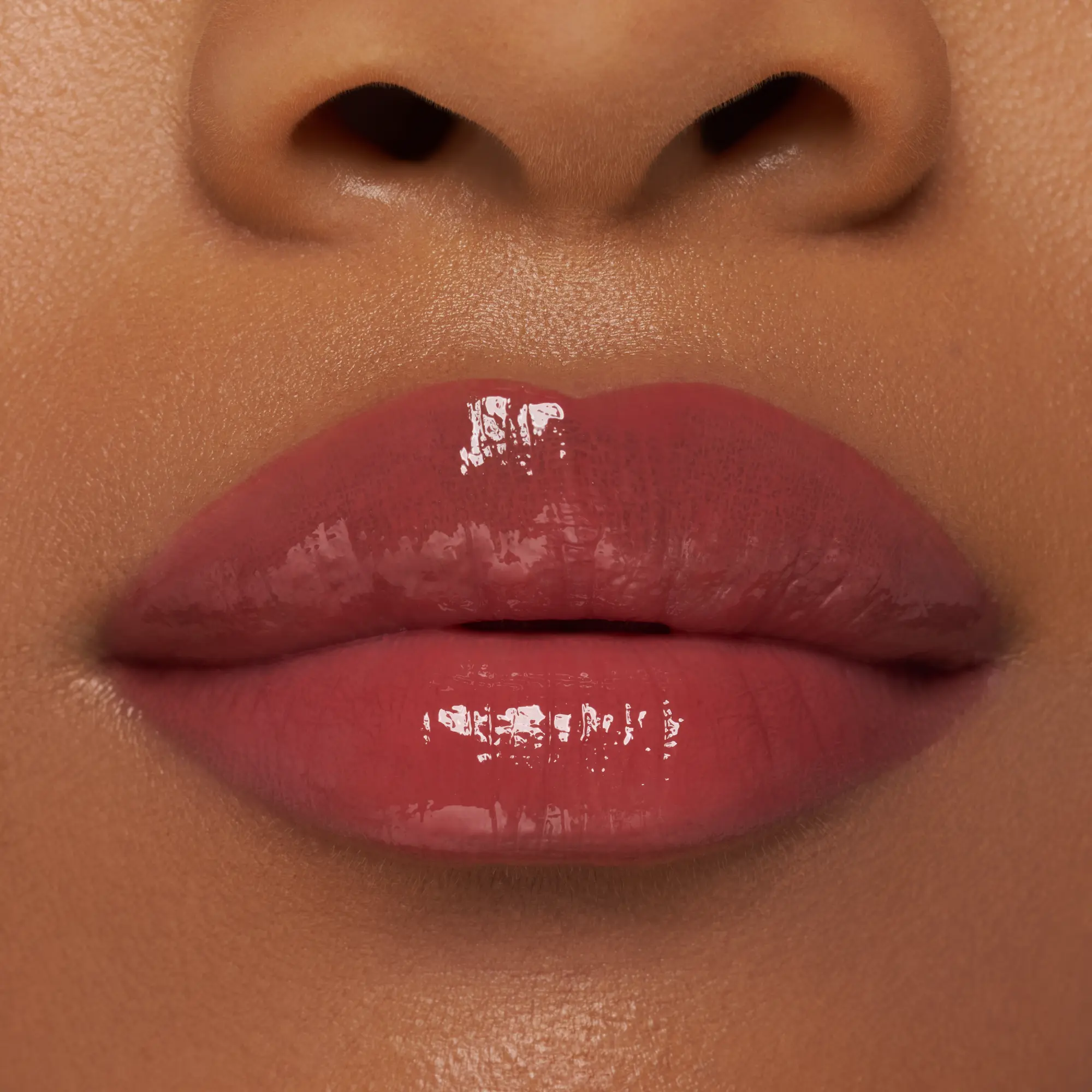 Glossy Glaze High Shine Lipstick 05 Maple Me Crazy - Image 3