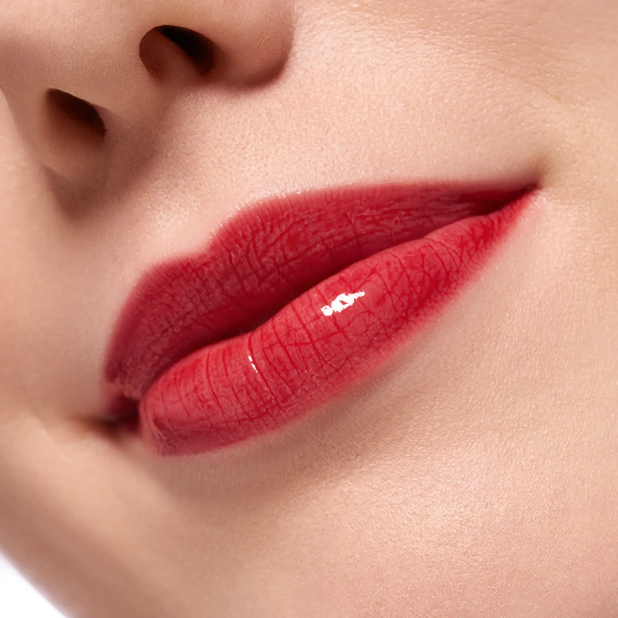 Juicy Bomb Plumping Lipgloss 01 Sweet Strawberry - Image 4