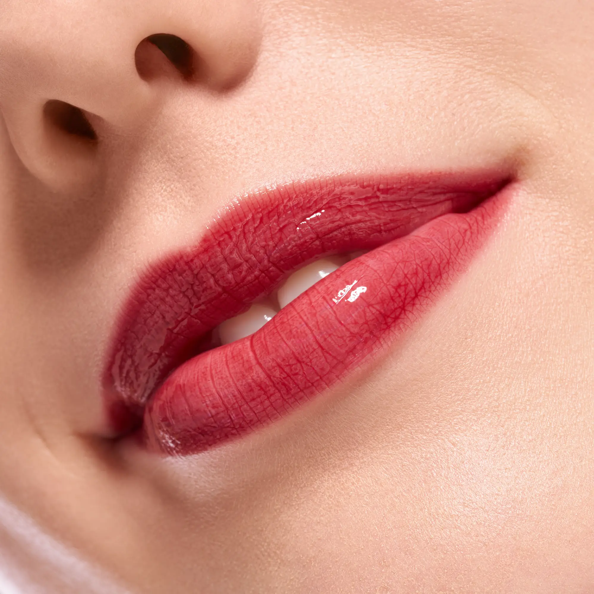 Juicy Bomb Plumping Lipgloss 02 Sour Cherry - Image 2