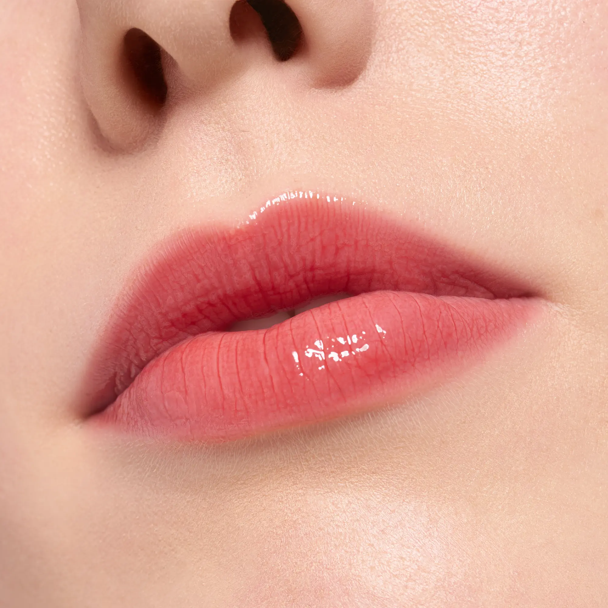 Juicy Bomb Plumping Lipgloss 05 Soft Apricot - Image 2