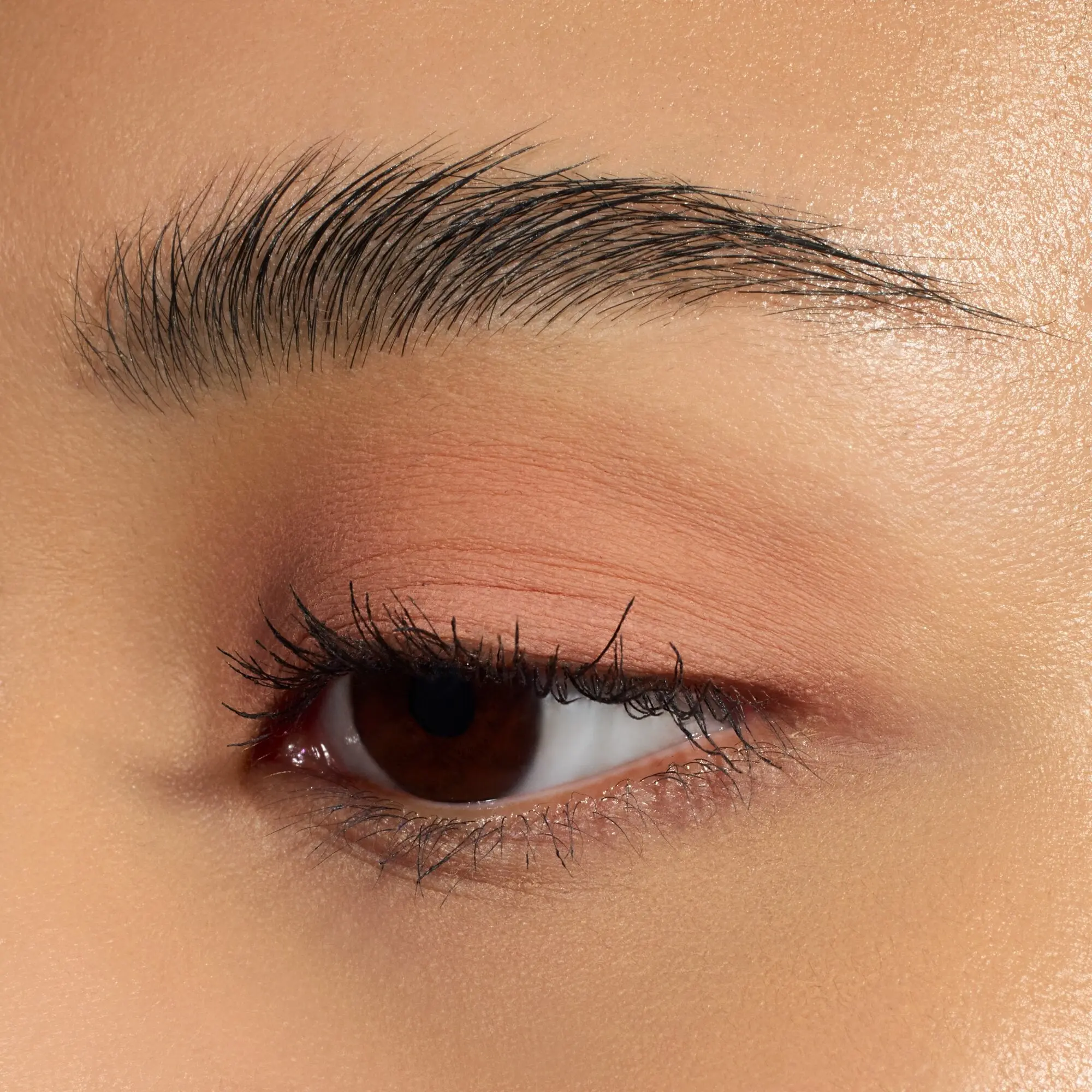 Matte Liquid Eyeshadow 01 Bare Bliss - Image 3