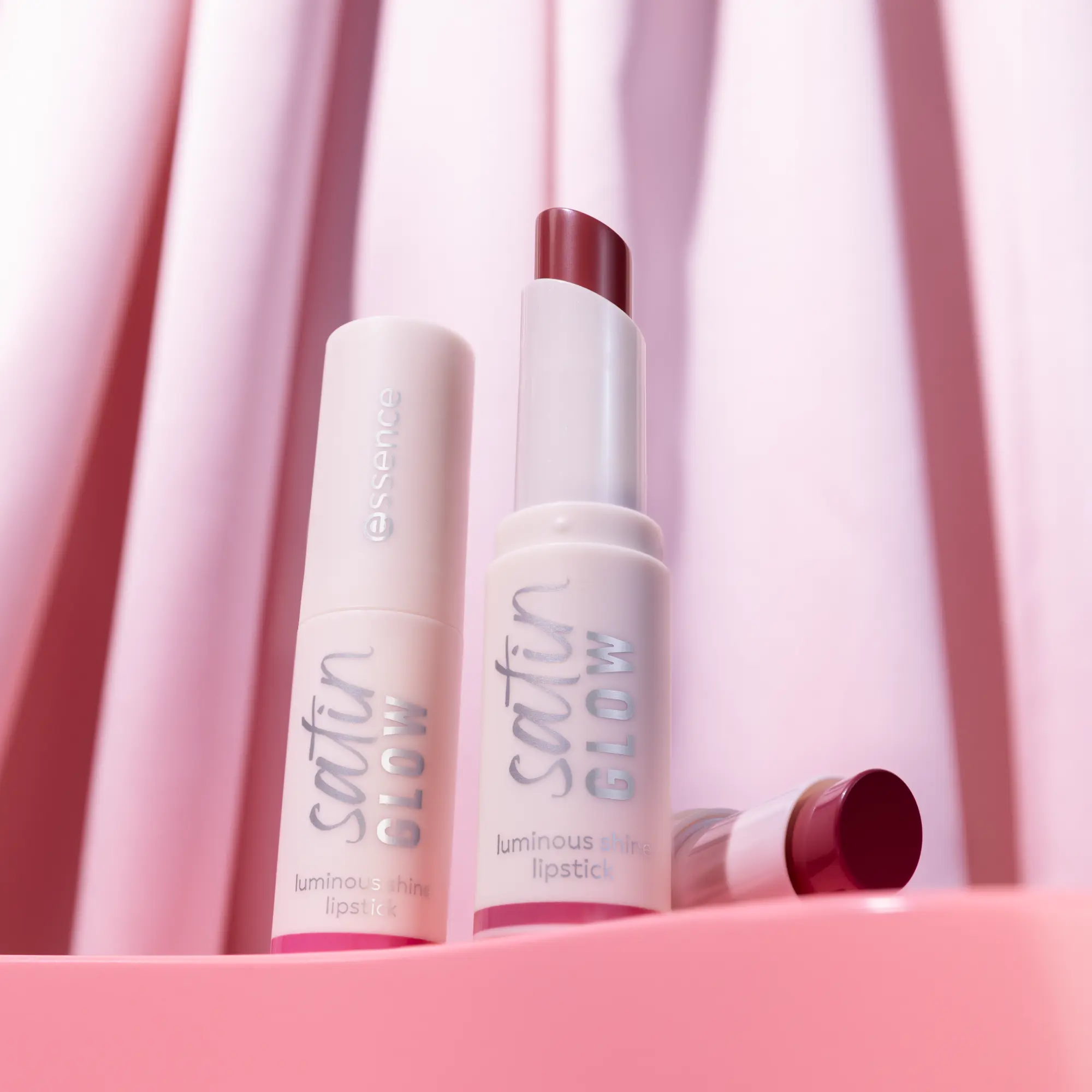 Satin Glow Luminous Shine Lipstick 01 Whole Latte Love - Image 6