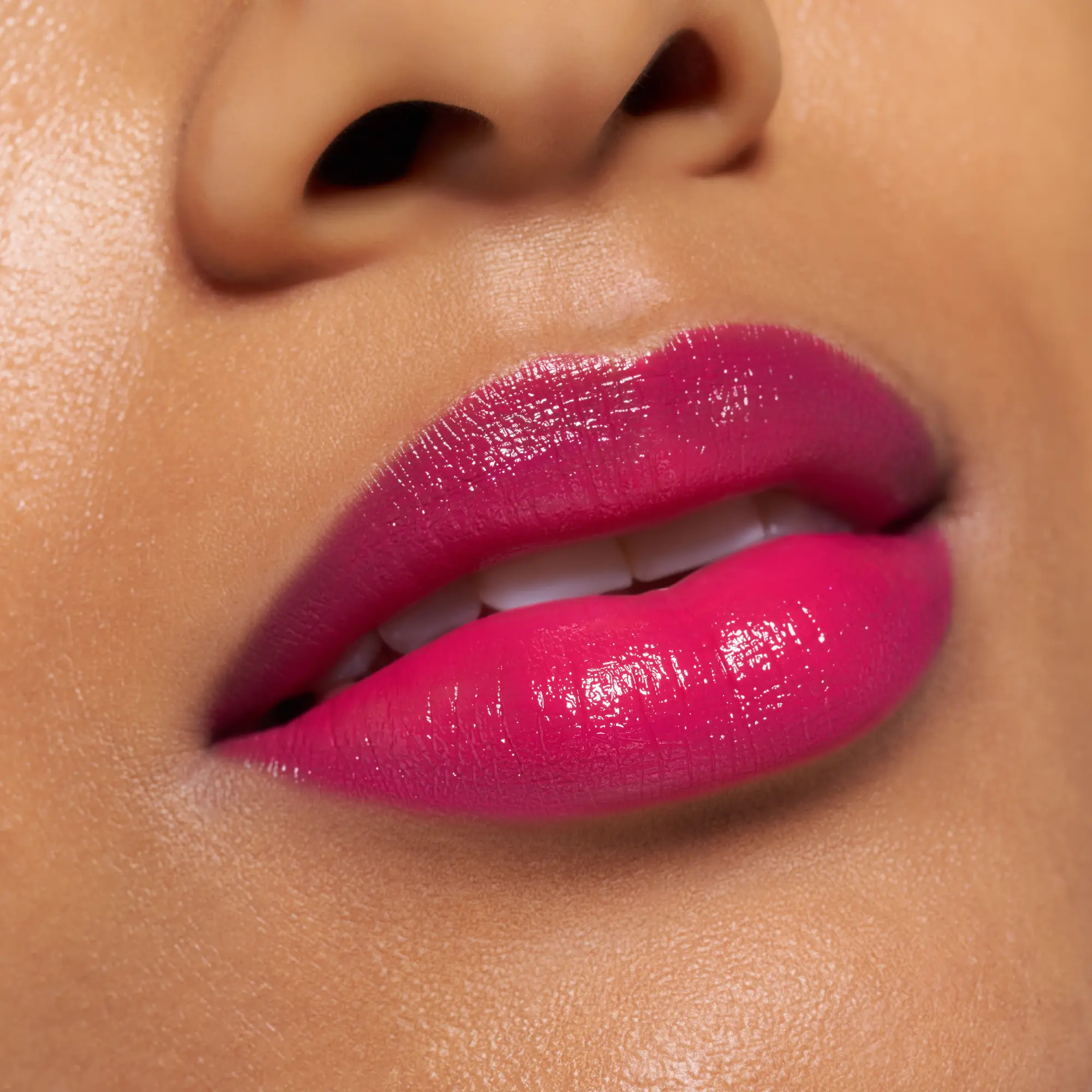 Satin Glow Luminous Shine Lipstick 08 Fuchsionista - Image 3