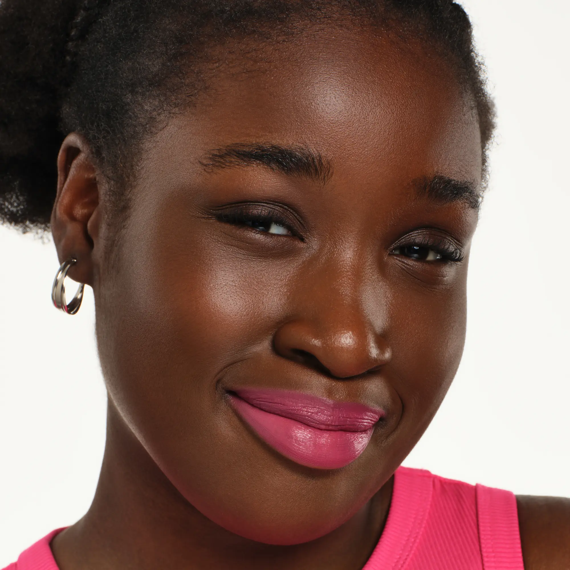 Satin Glow Luminous Shine Lipstick 08 Fuchsionista - Image 6