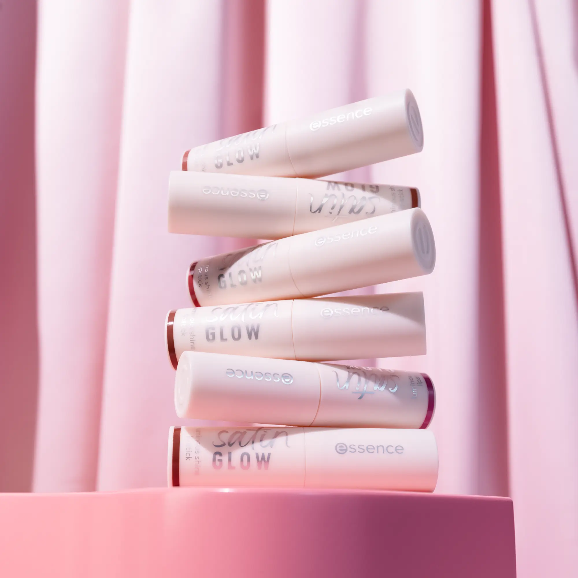 Satin Glow Luminous Shine Lipstick 08 Fuchsionista - Image 8