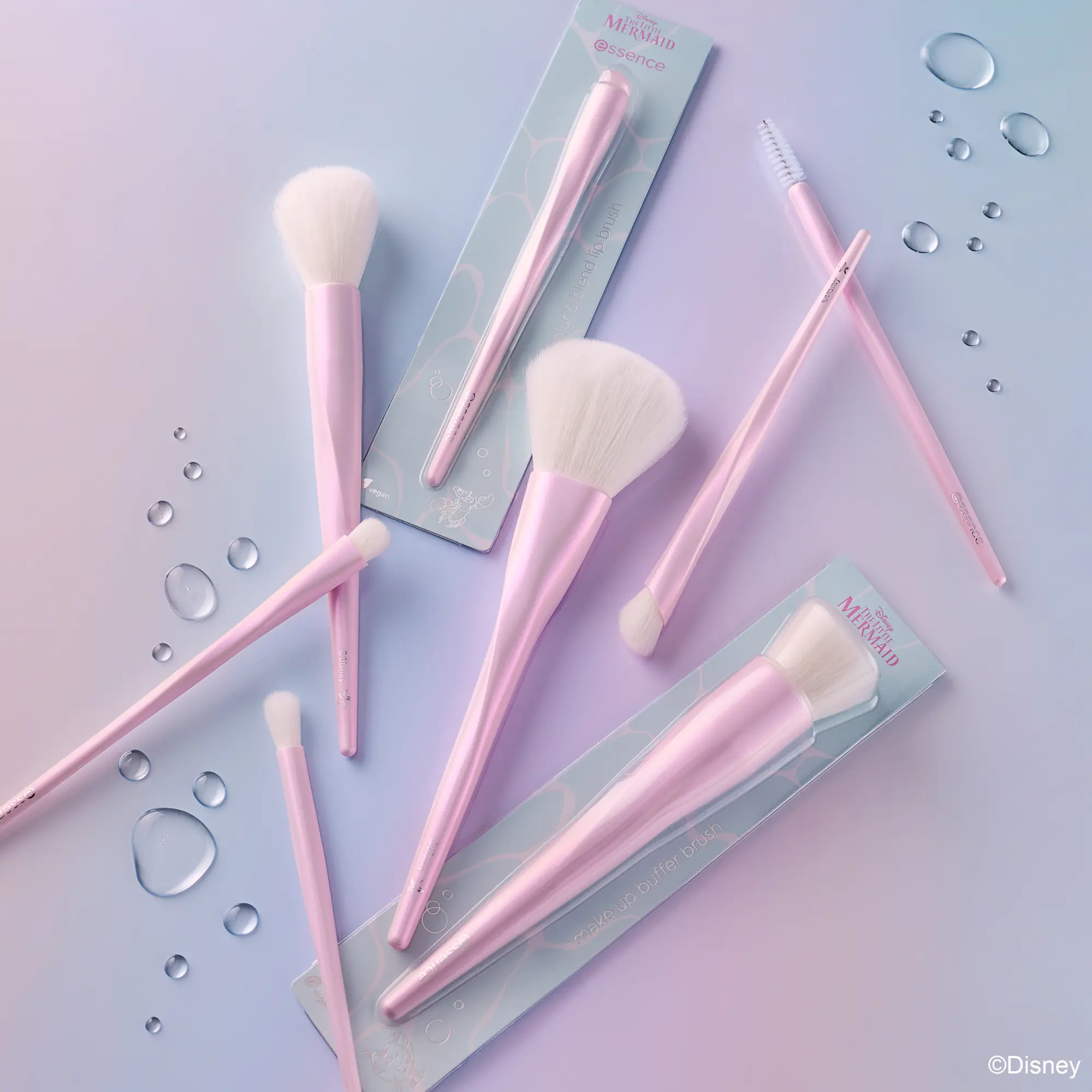 X Disney The Little Mermaid Blush & Highlighter Brush Makin' Waves - Image 3