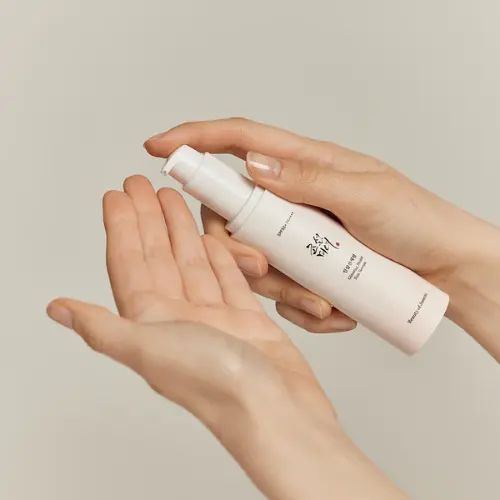 Ginseng Moist Sun Serum SPF 50+ - Image 3