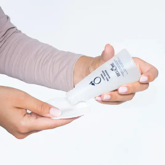 Caring Nail Polish Remover 120 ml - Image 2