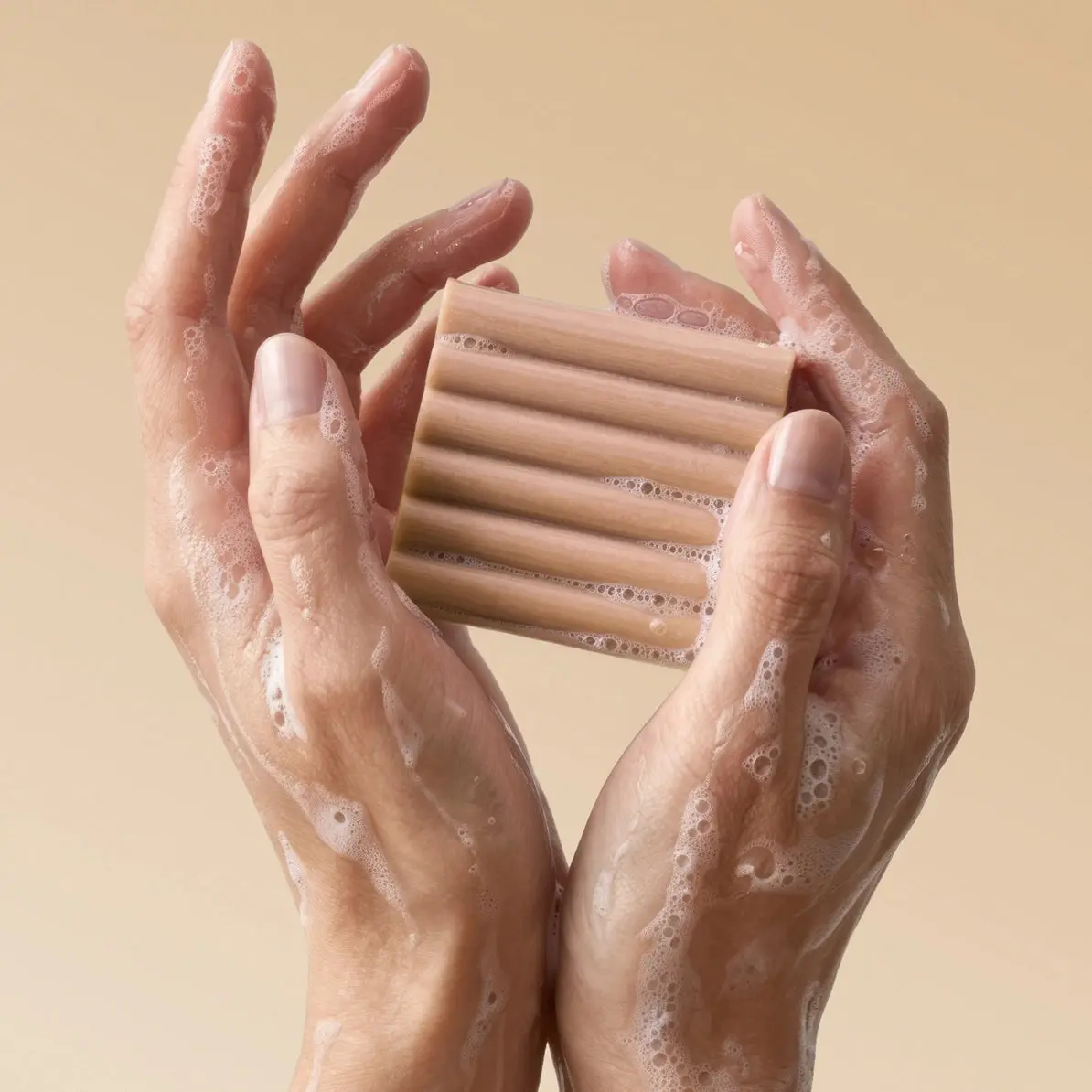 Cleansing Body Wash Bar Warm Sugar - Image 4