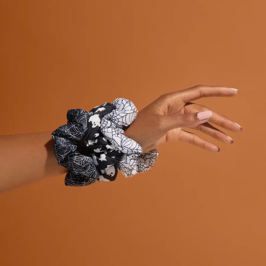 Cloud Scrunchies Spiderweb - Image 4